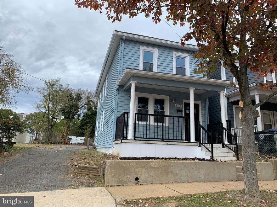 Completely remodeled, top of the line, gourmet kitchen and open spacious floor plan in this newly renovated single family home.  Custom tiling throughout bathrooms and kitchen add flair to this modern home.  End of street gives privacy and seclusion from neighbors.  Walk to Caroline street, Mary Washington University, VRE and other conveniences.  This is a gold mine for future value and equity.  Bring your family, customize backyard as you want it, plenty of space for 3-5 cars in driveway and future garage, patio and space for entertaining in backyard.