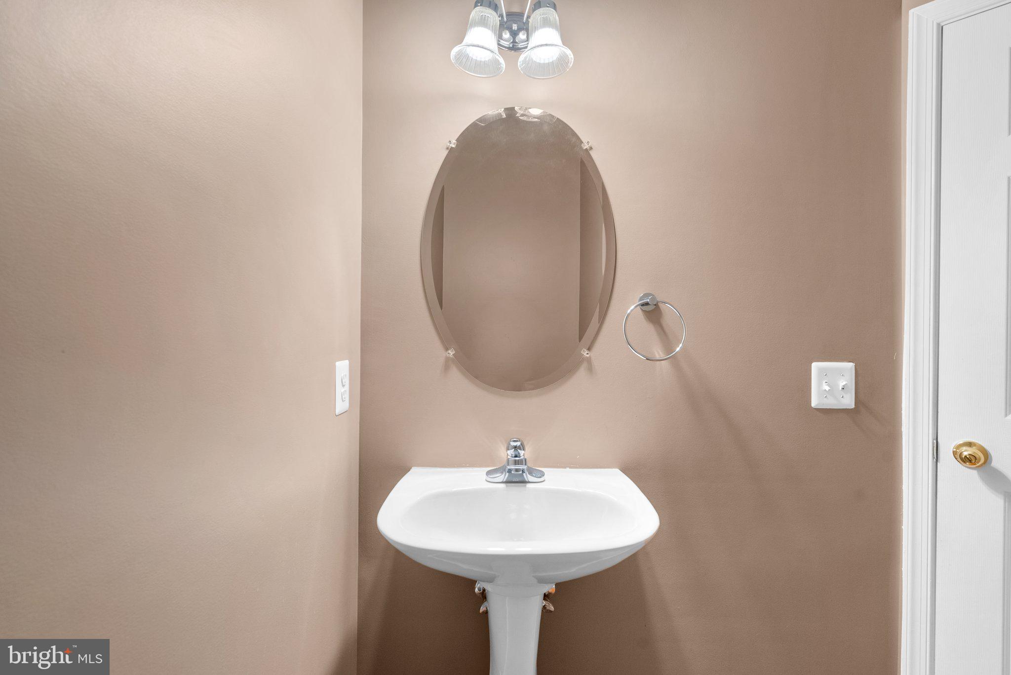 KINGS CROSSING - Residential