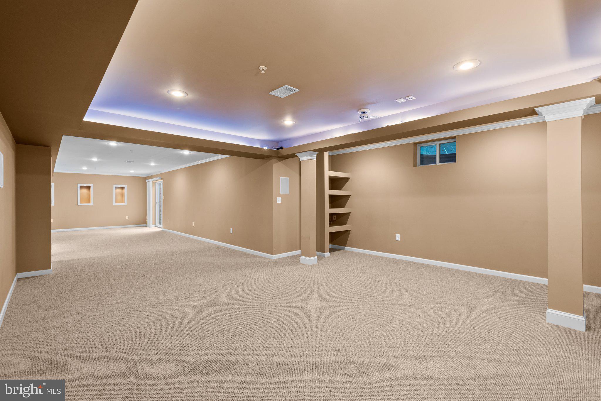 KINGS CROSSING - Residential