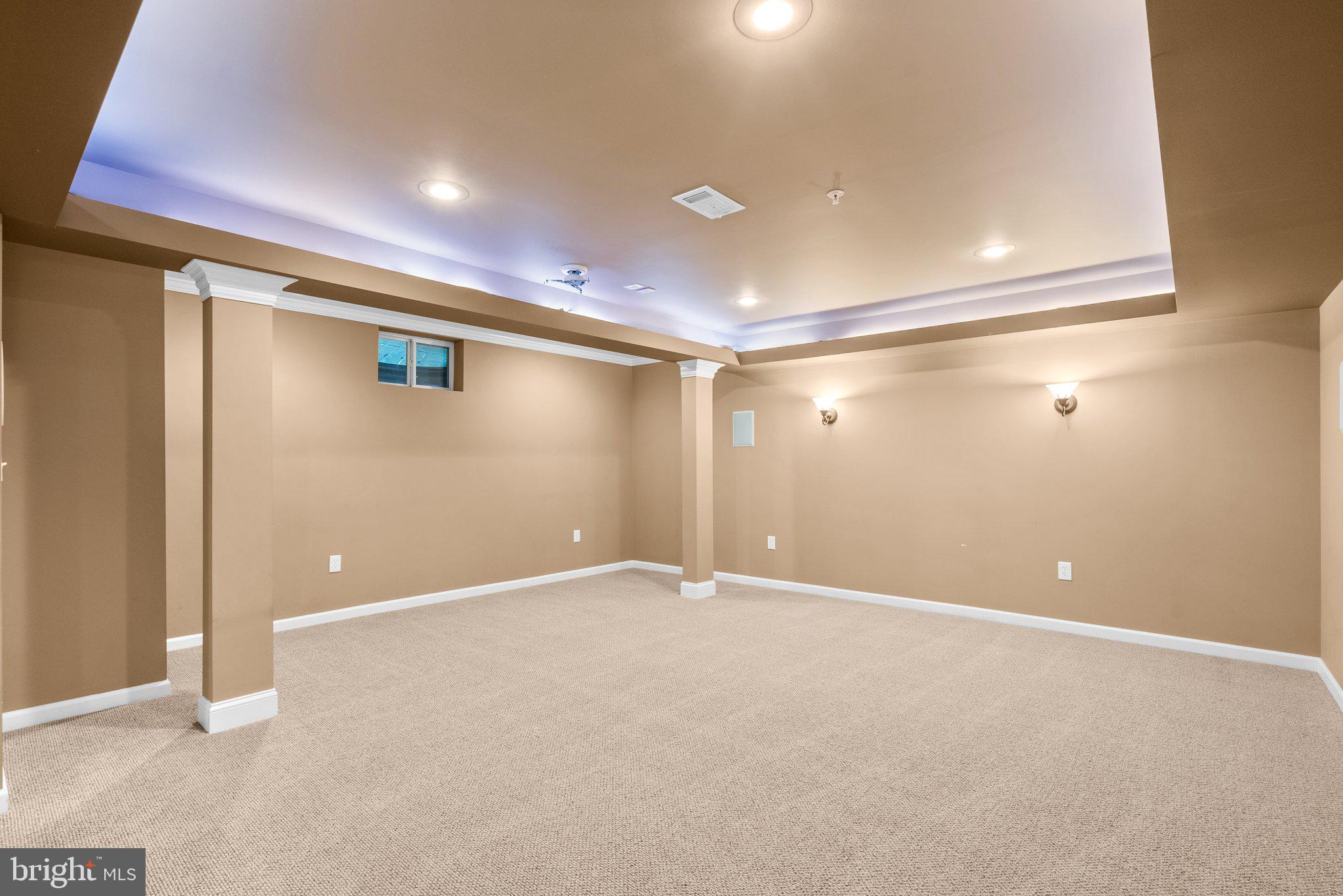 KINGS CROSSING - Residential