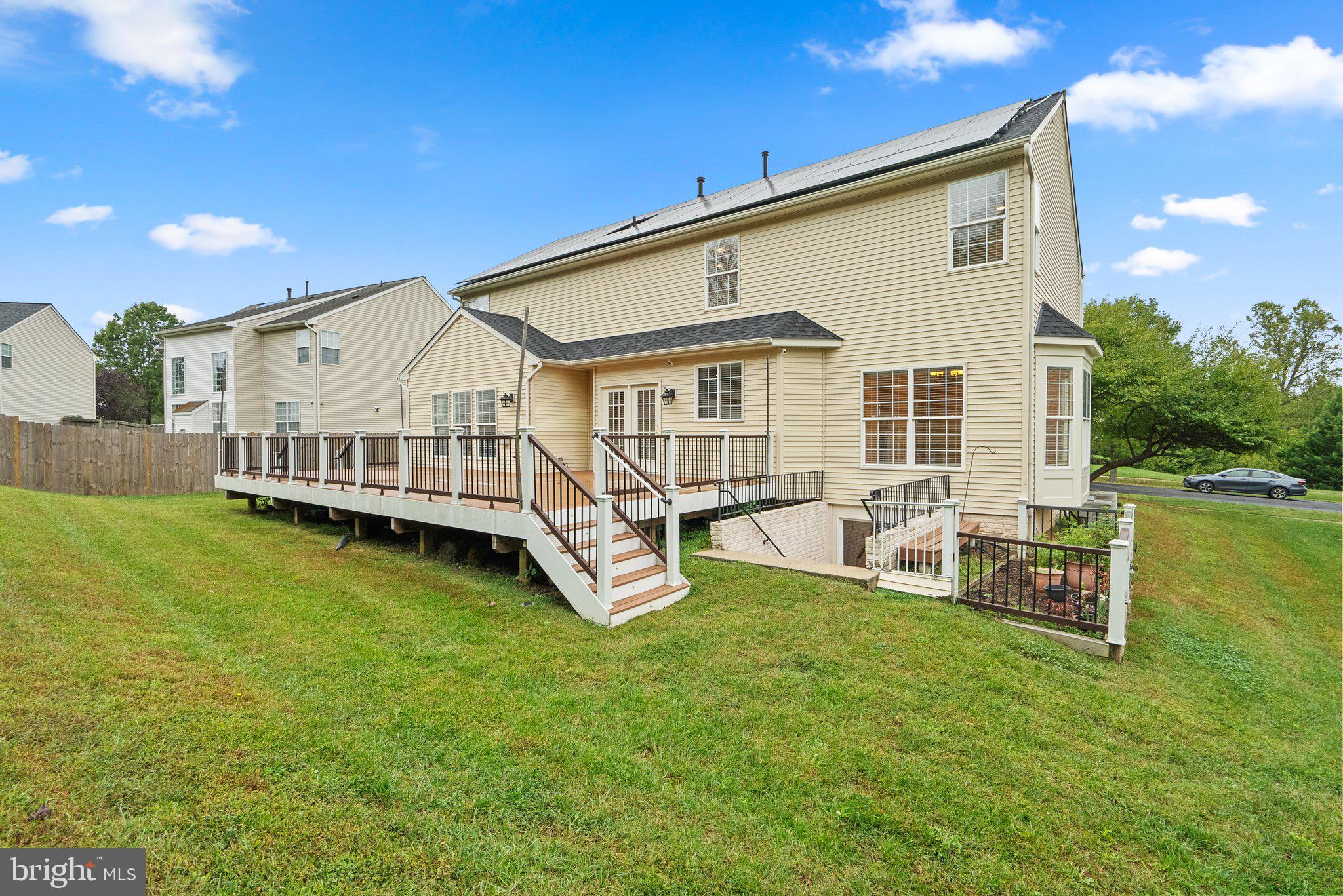 KINGS CROSSING - Residential