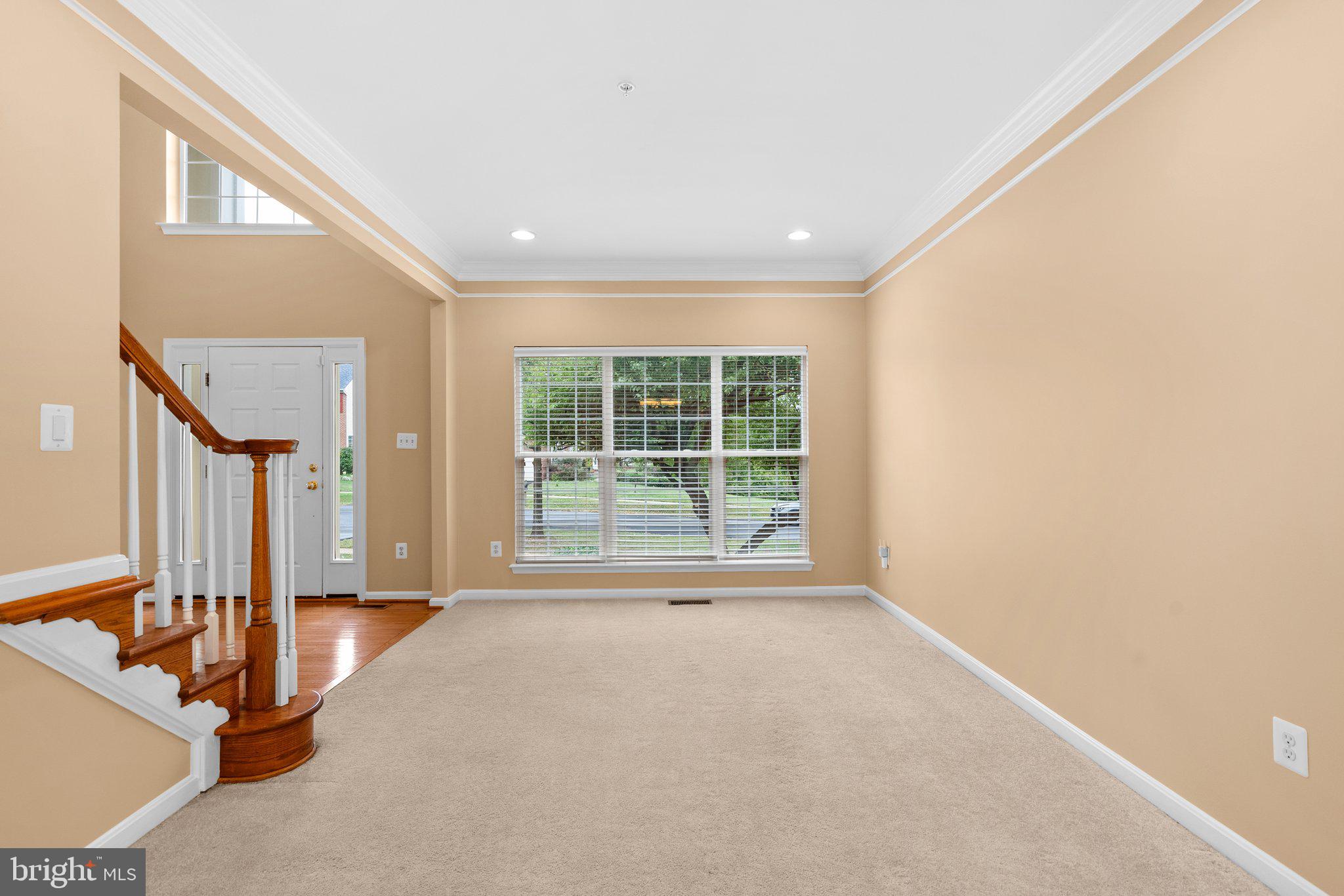 KINGS CROSSING - Residential