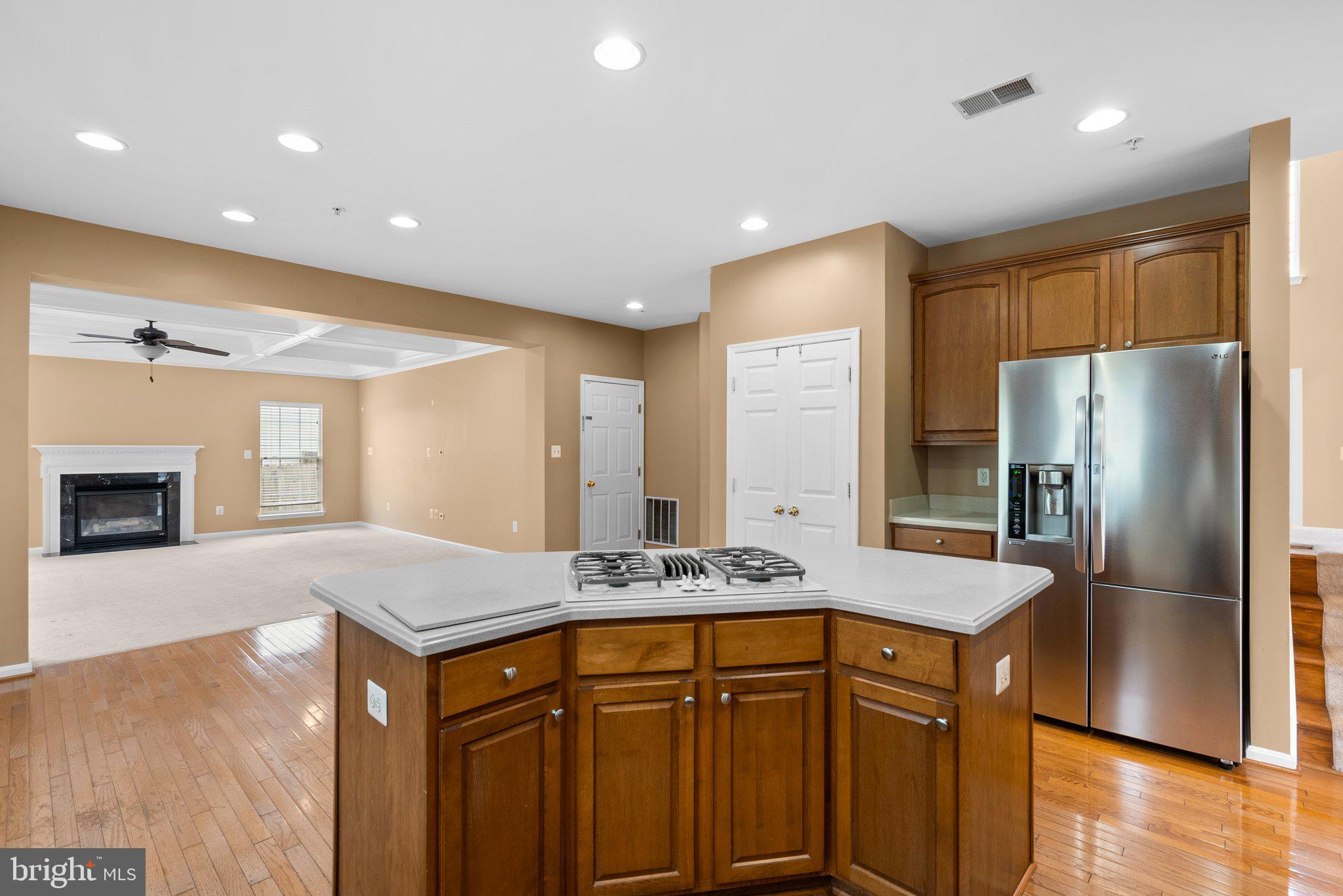 KINGS CROSSING - Residential