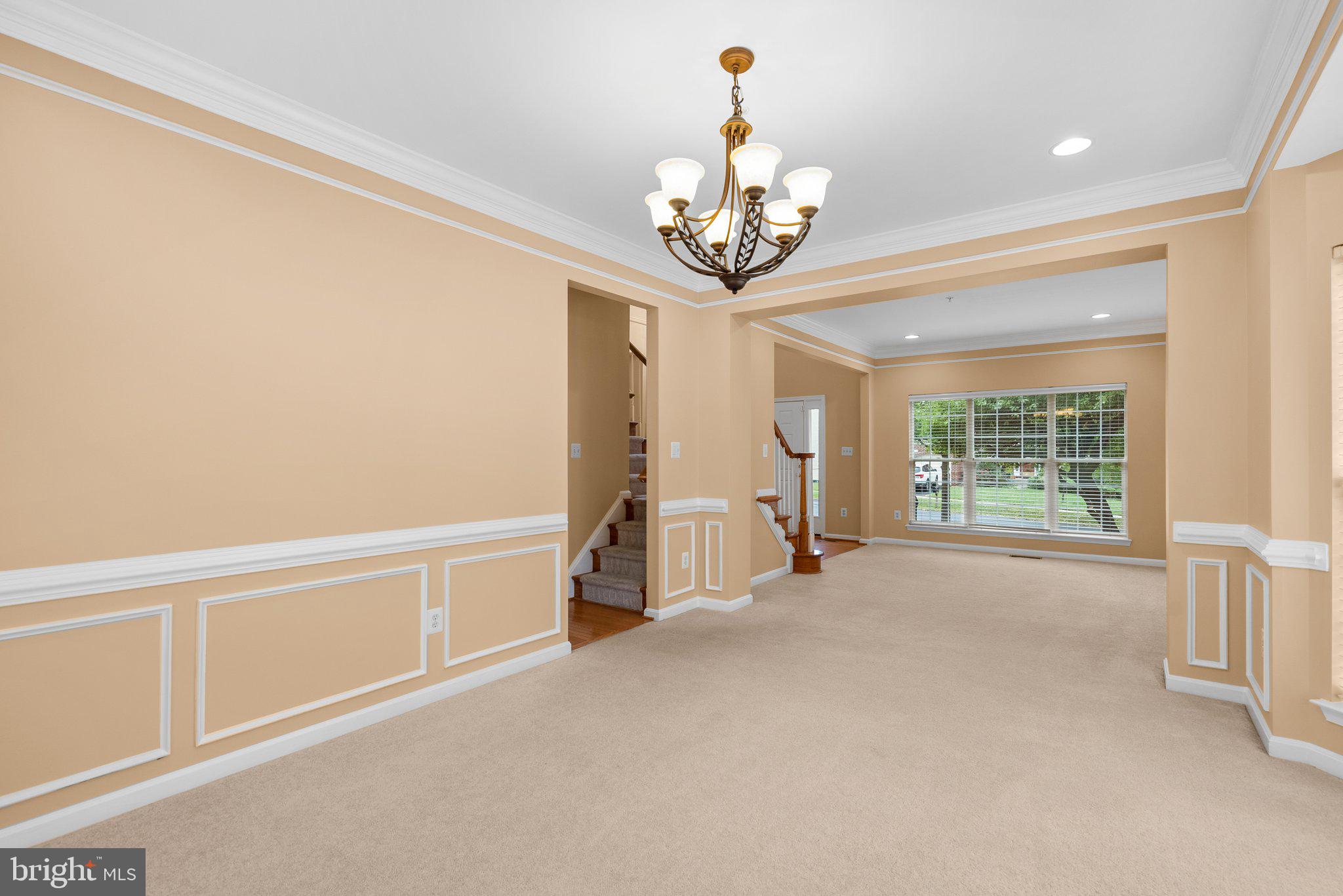 KINGS CROSSING - Residential