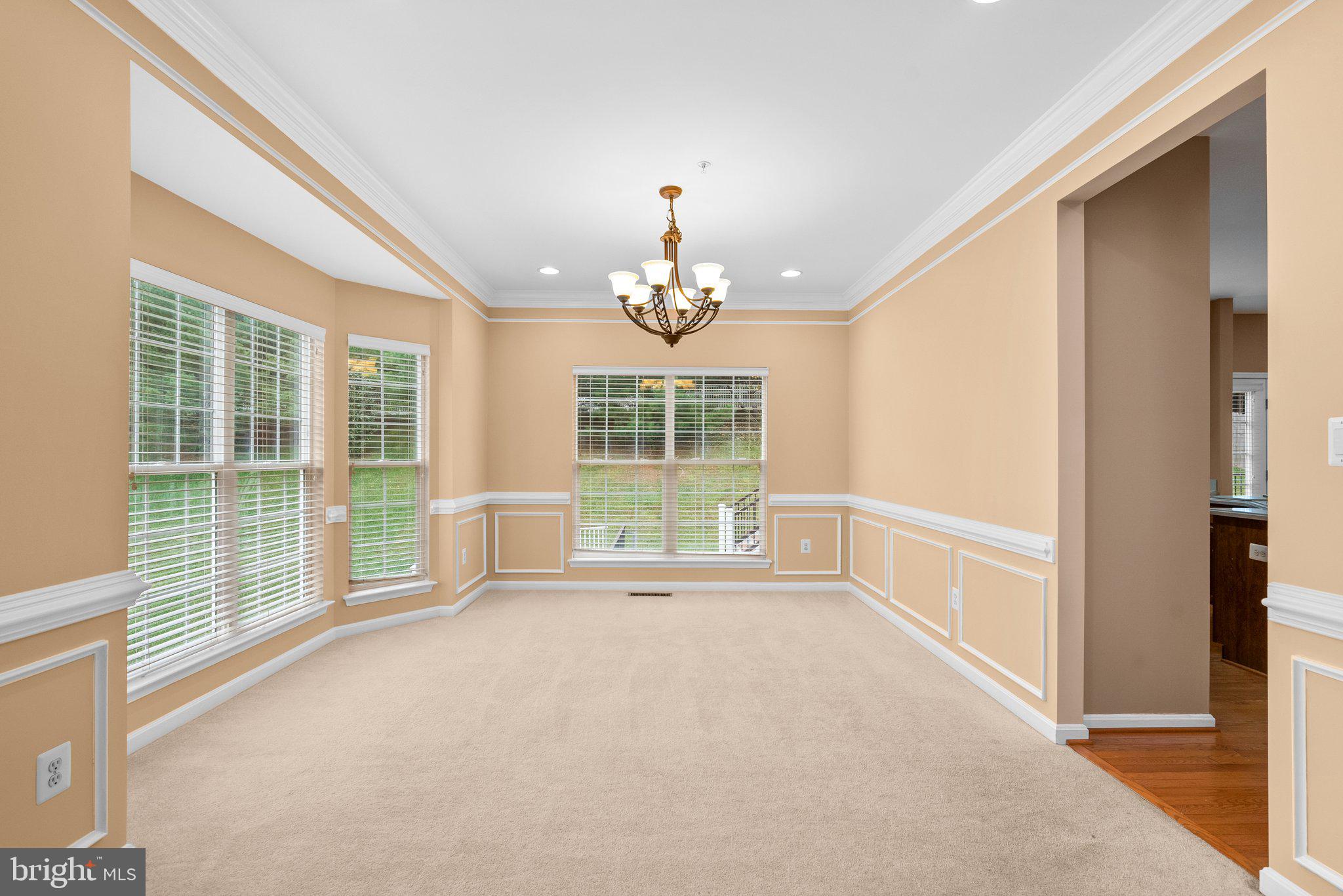 KINGS CROSSING - Residential