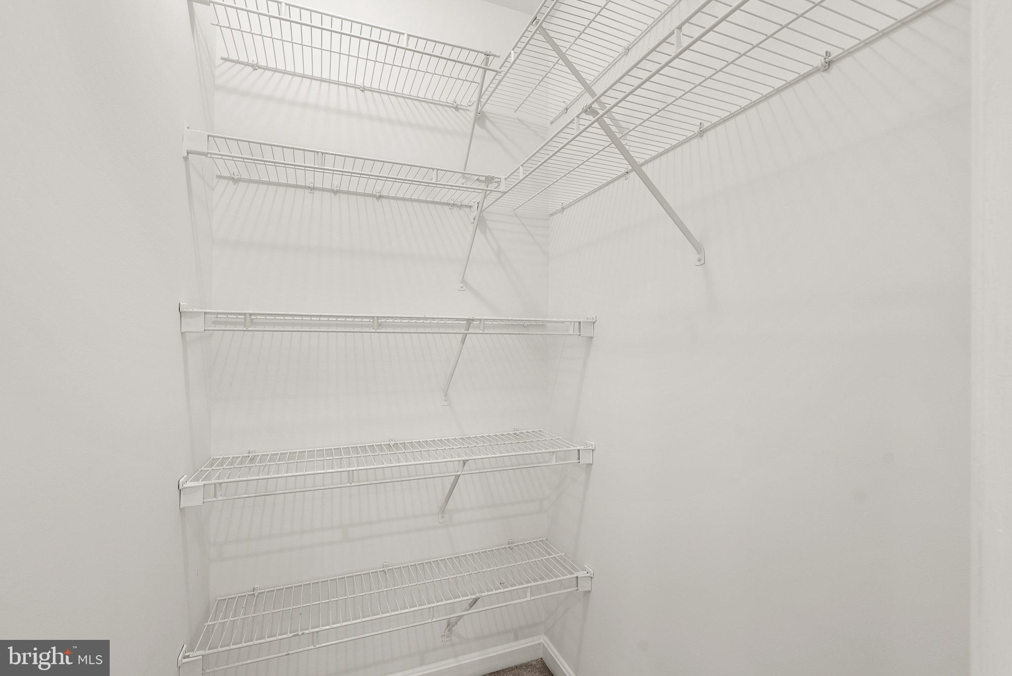 KINGS CROSSING - Residential