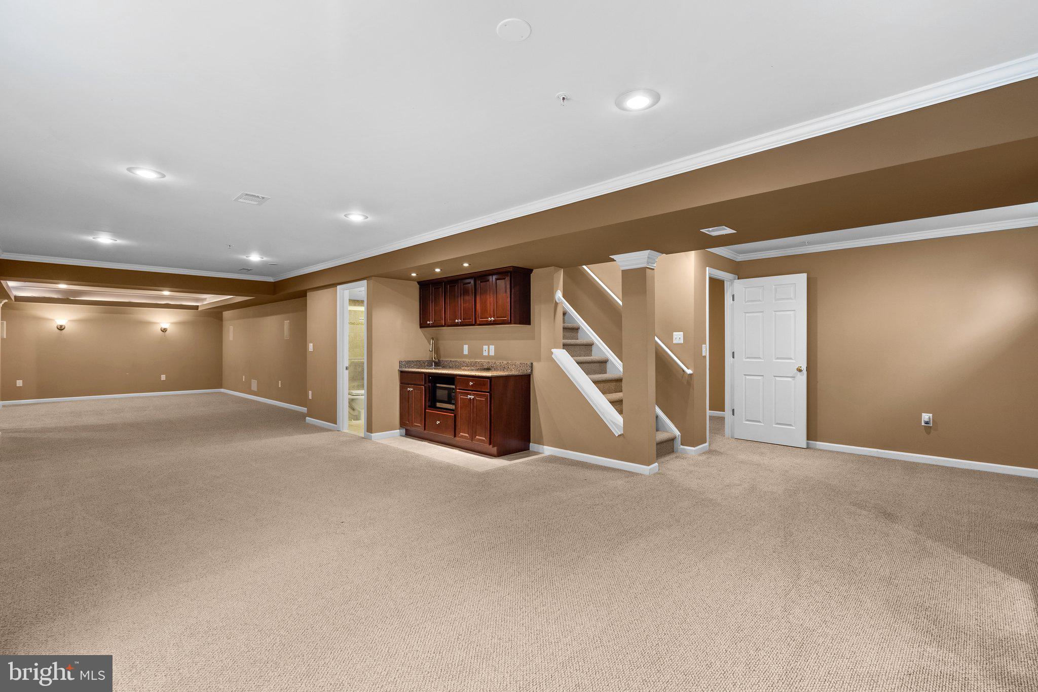 KINGS CROSSING - Residential