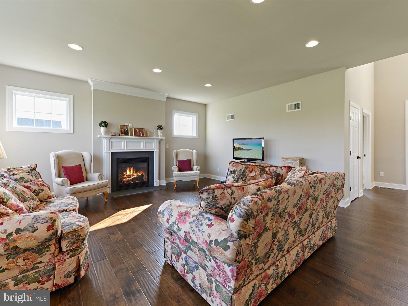 STEELE RIDGE - Residential