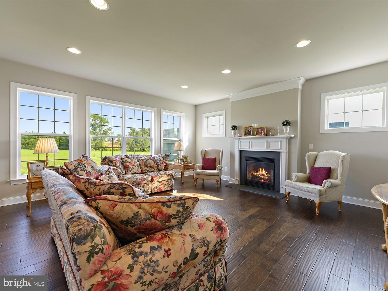 STEELE RIDGE - Residential