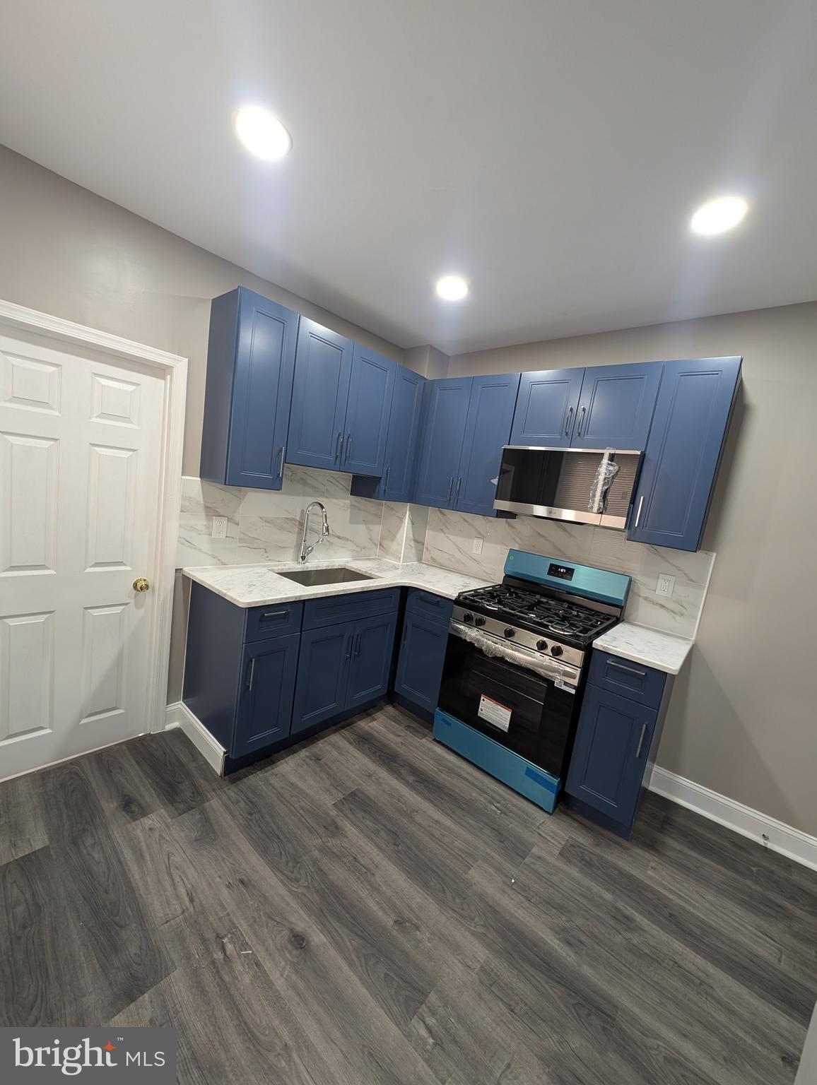 KENSINGTON - Residential