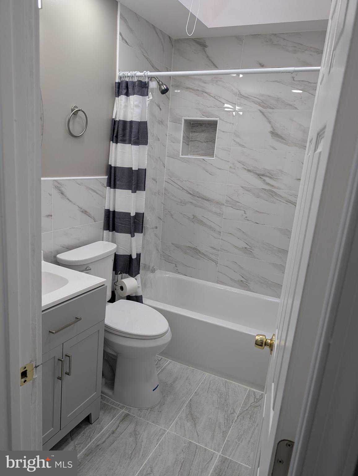 KENSINGTON - Residential