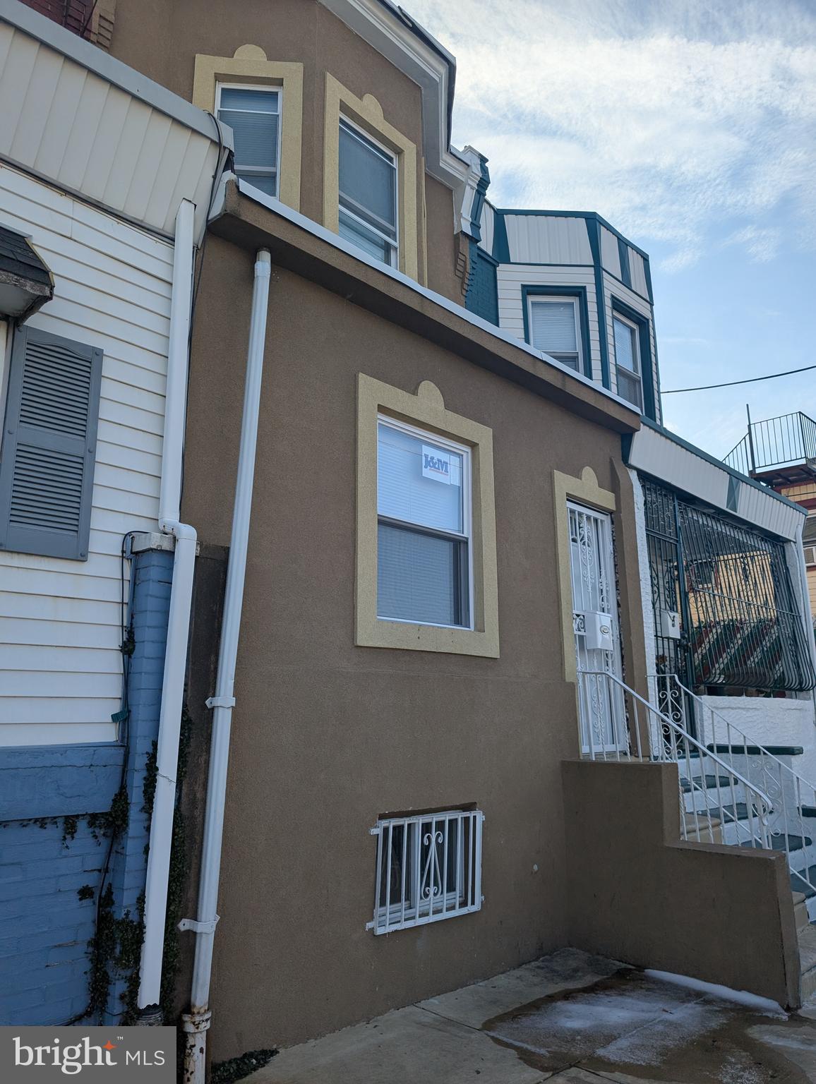 3209 N AMERICAN STREET