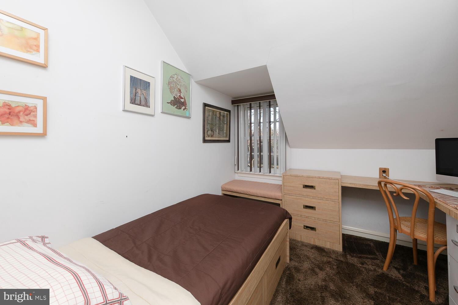 JENKINTOWN MANOR - Residential