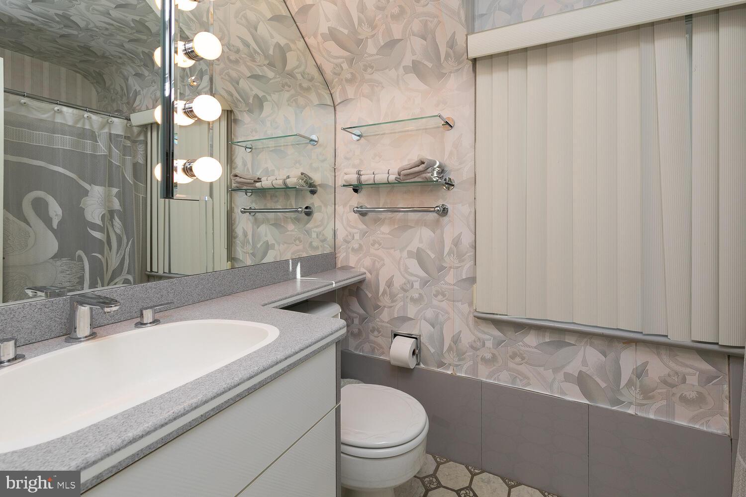 JENKINTOWN MANOR - Residential