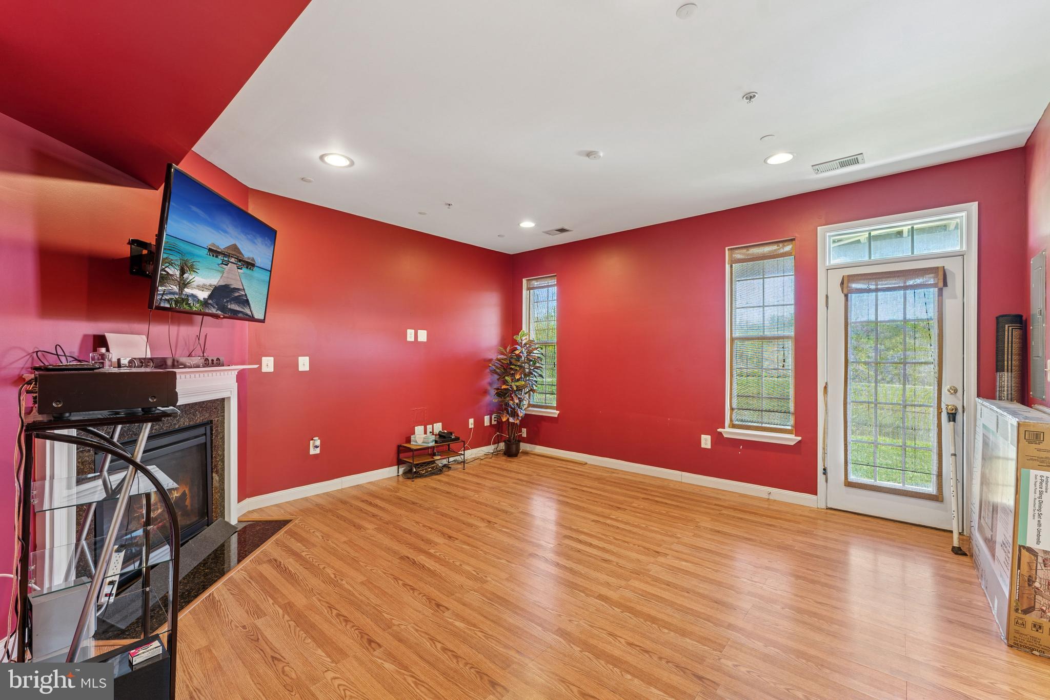 TOWN CENTER AT CAMP SPRINGS - Residential Lease