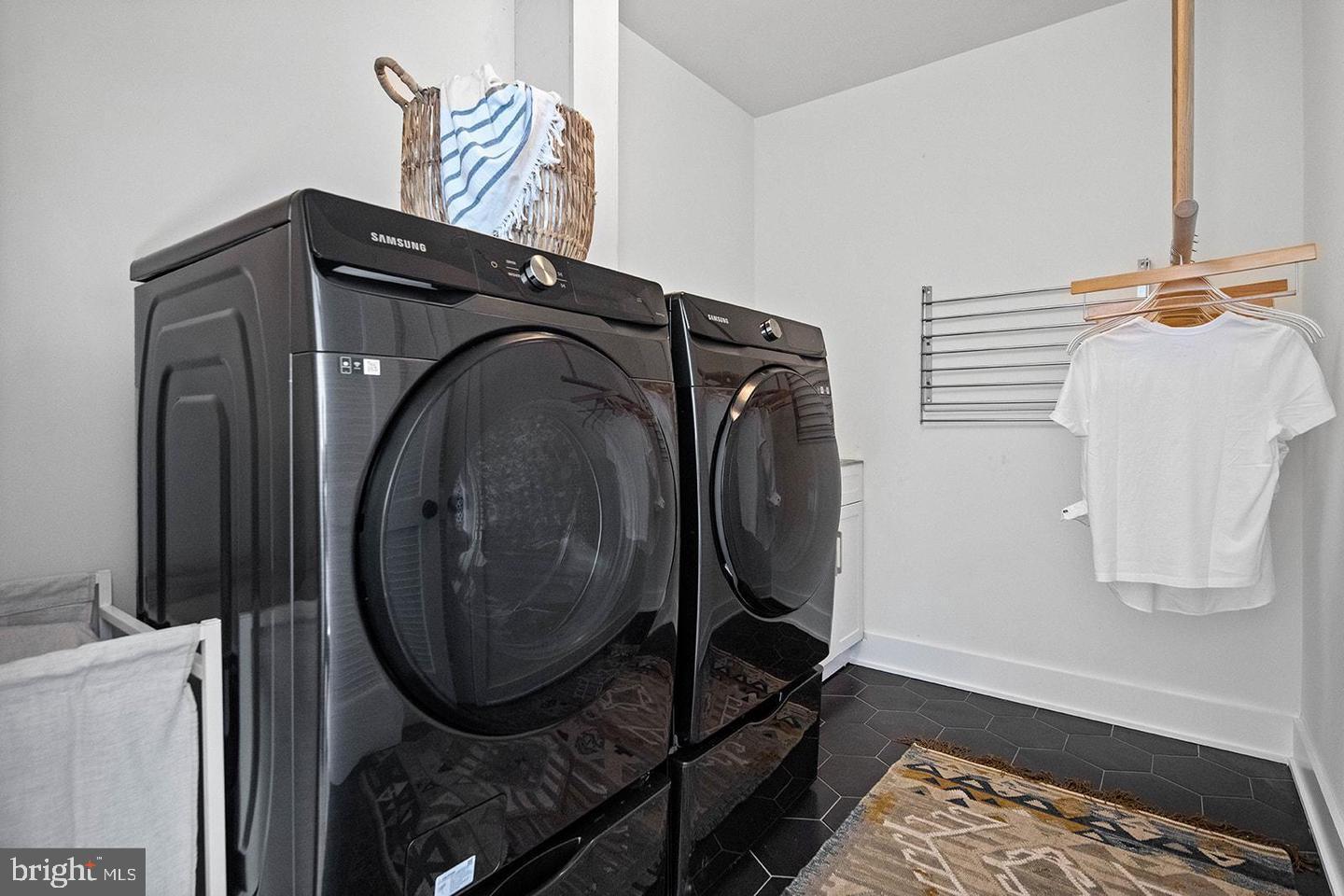 OLDE KENSINGTON - Residential