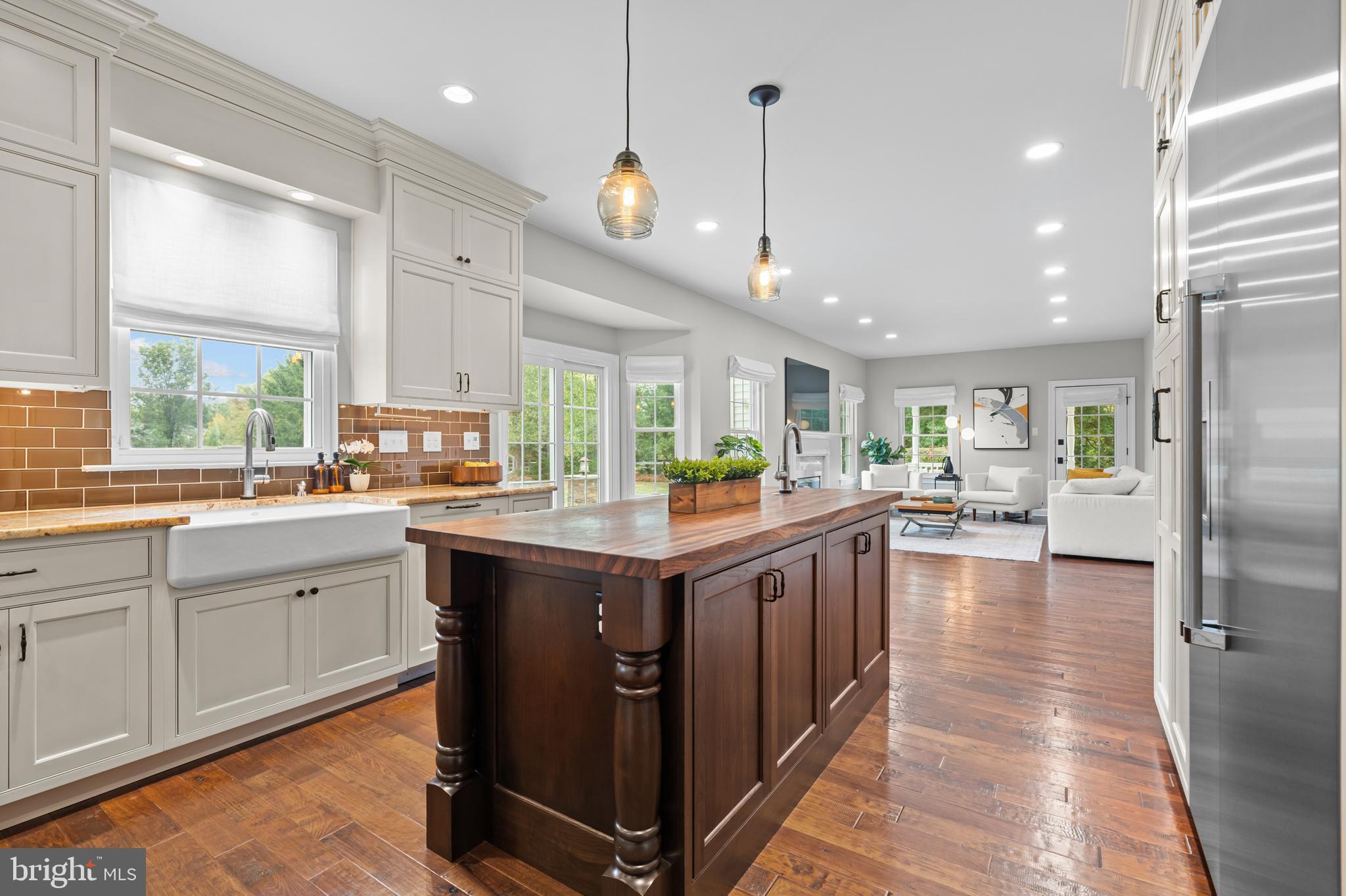 FOX HUNT ESTS - Residential