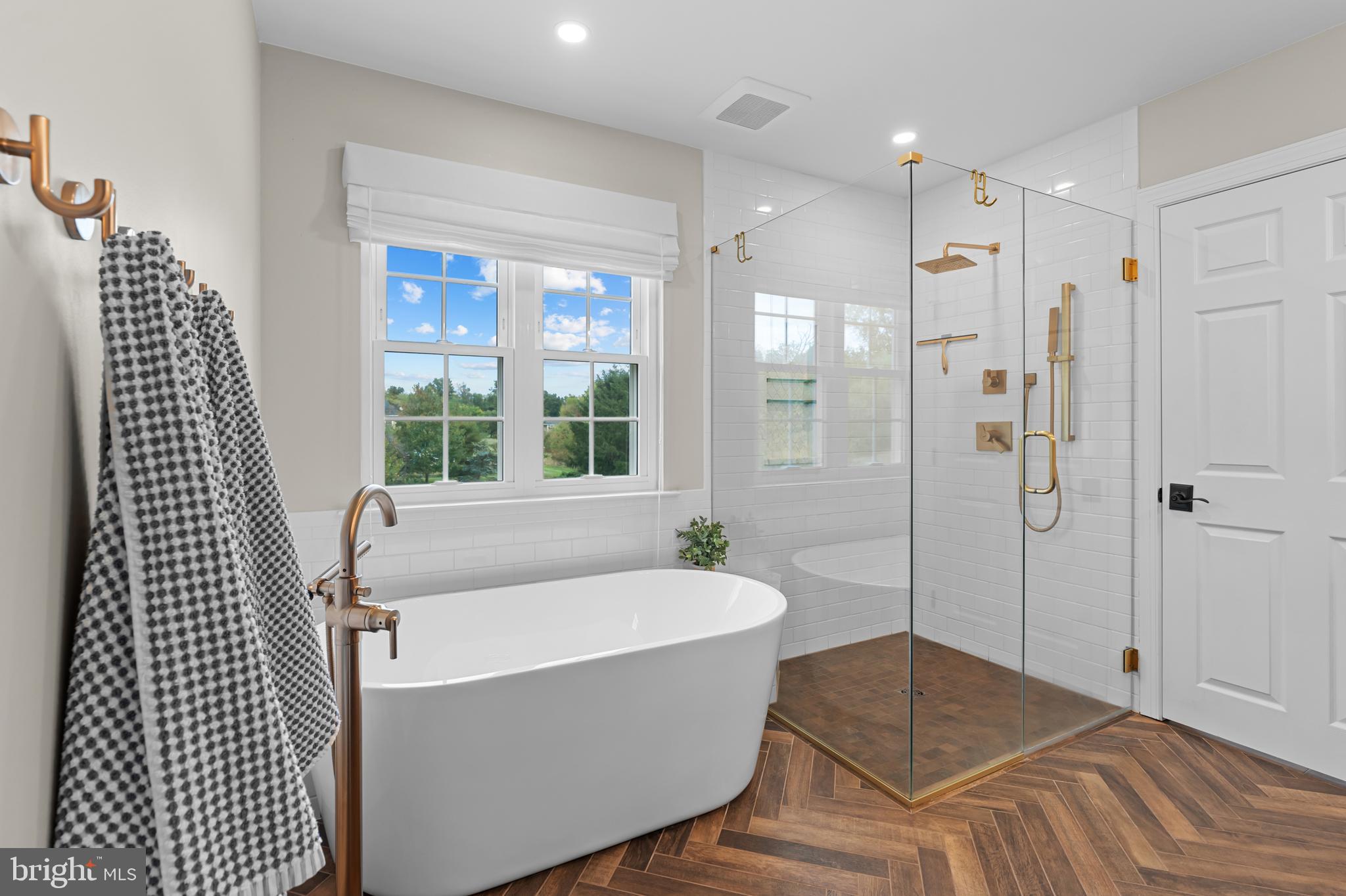 FOX HUNT ESTS - Residential