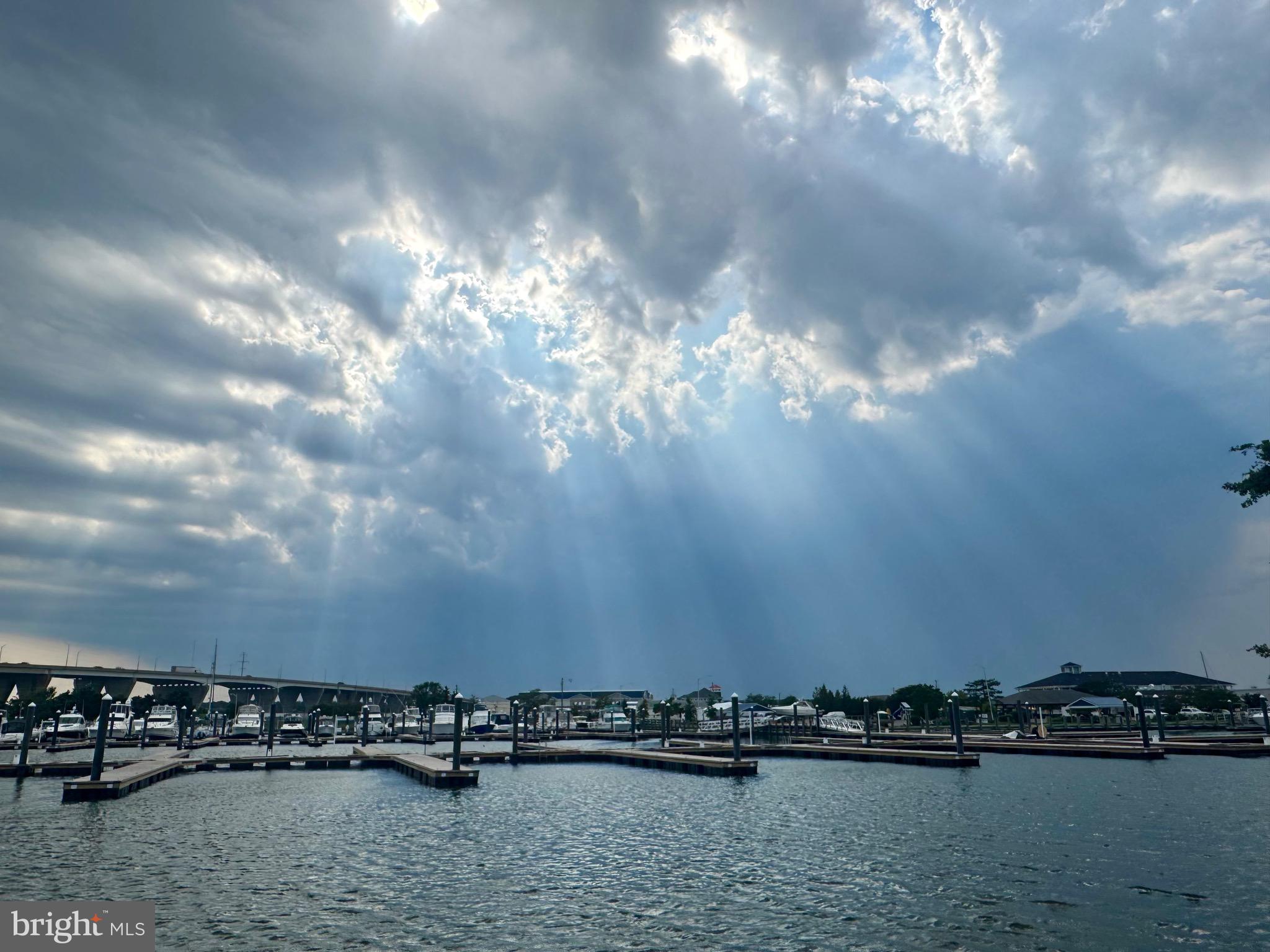 NARROWS POINTE - Residential