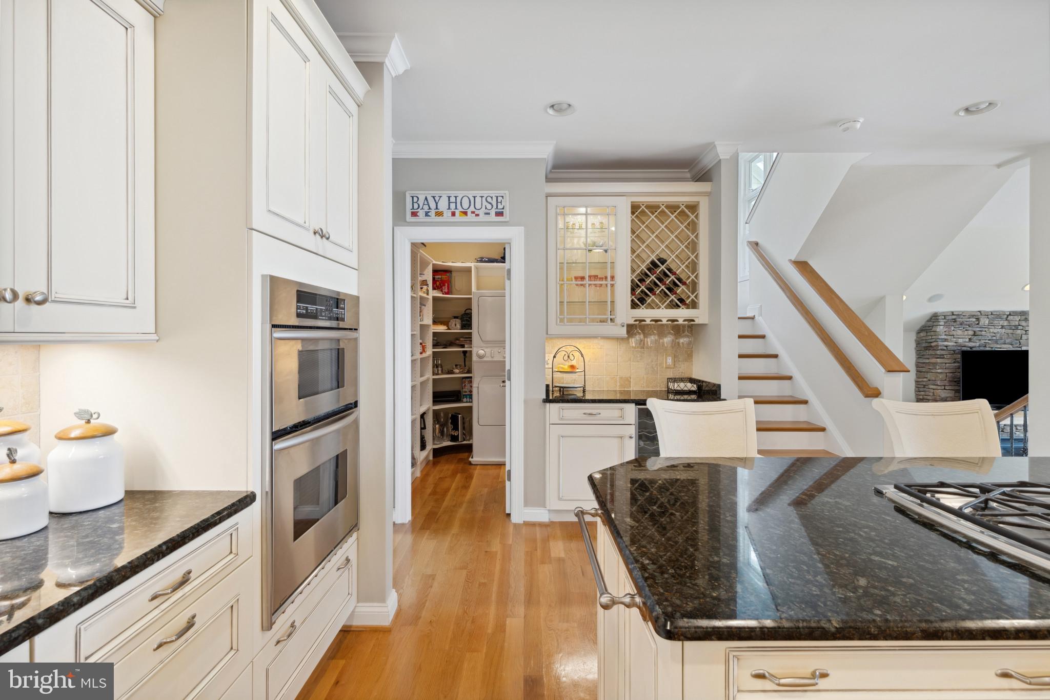 NARROWS POINTE - Residential