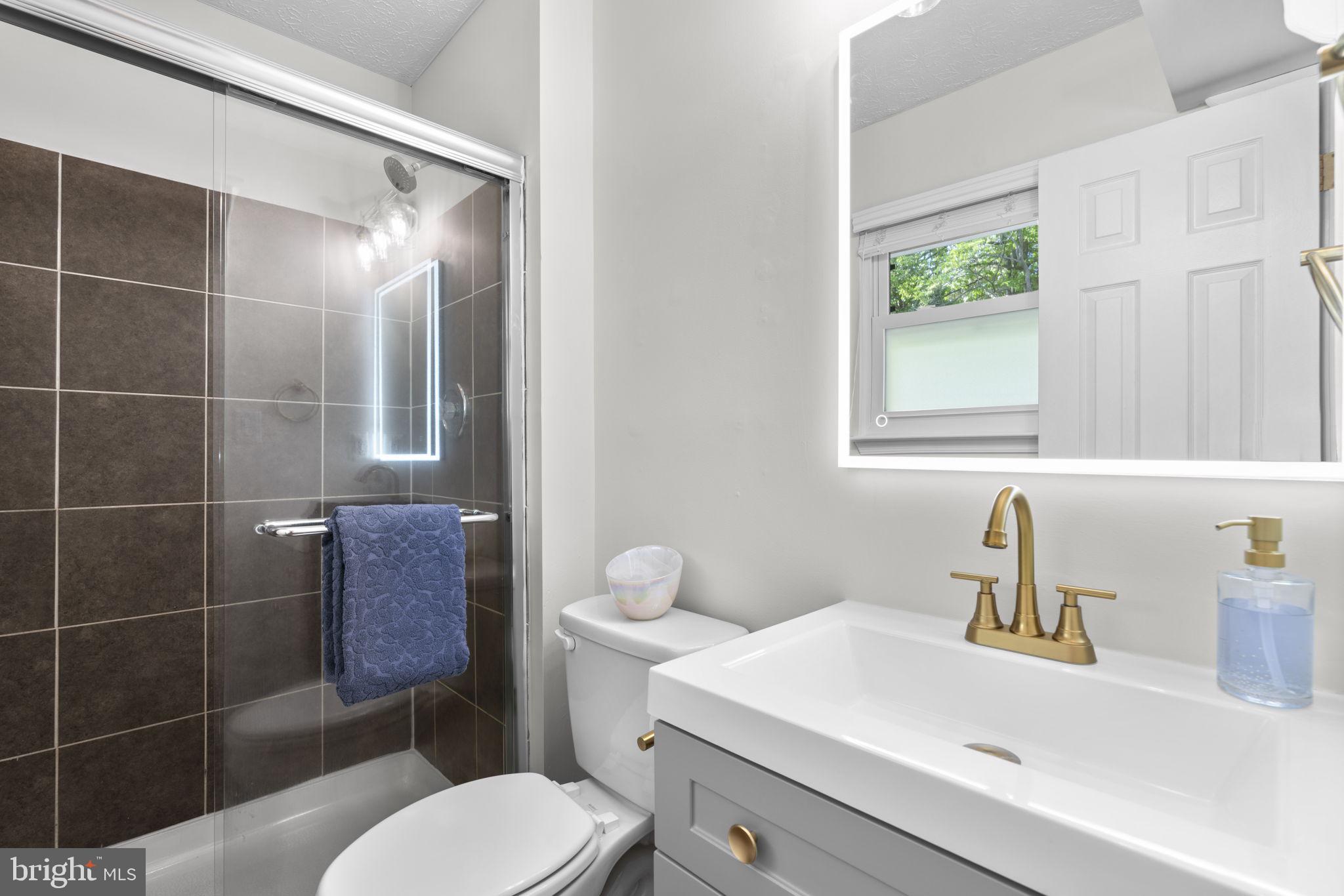 CANBURY WOODS - Residential