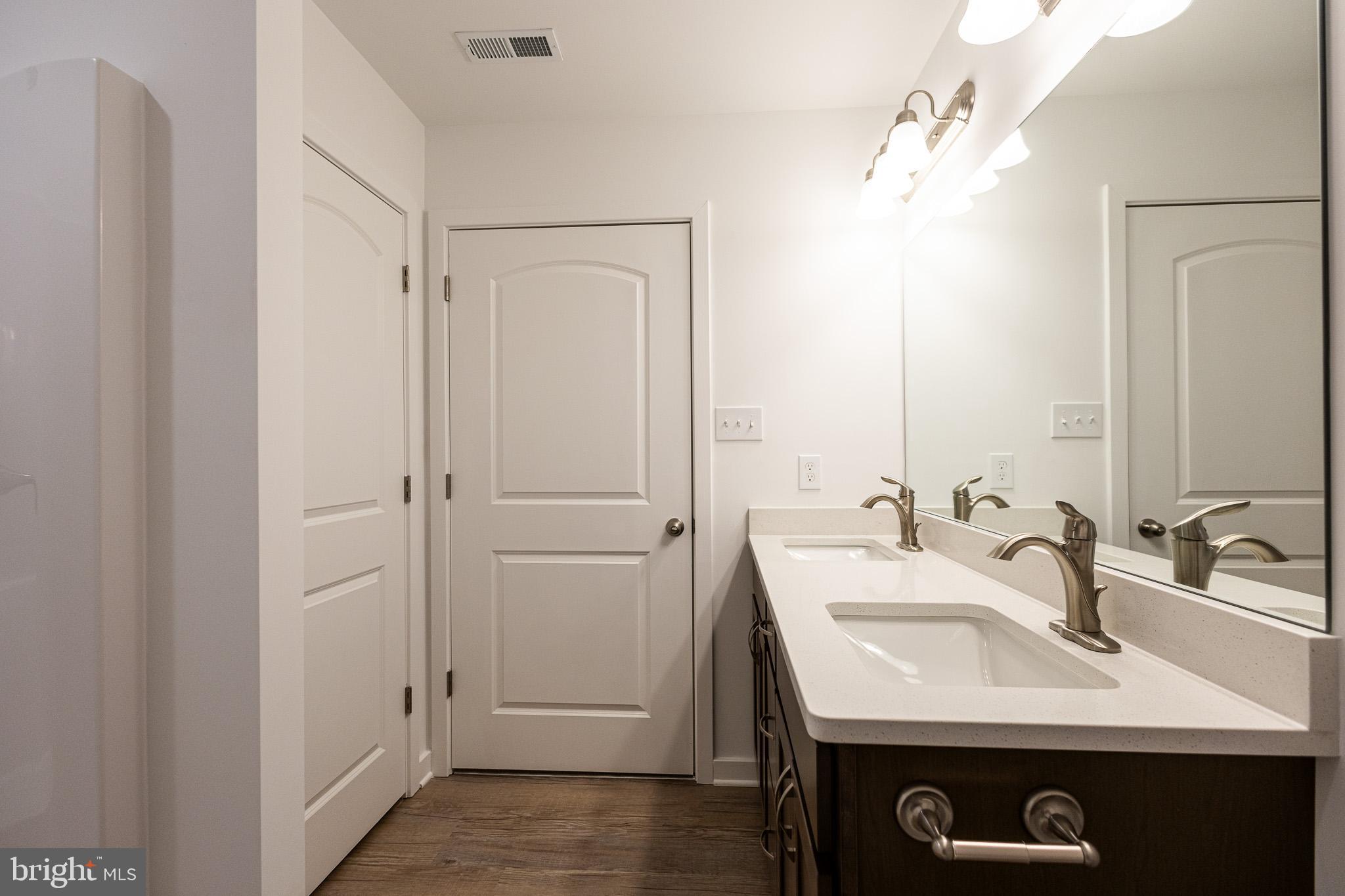 CARDINAL POINTE - Residential