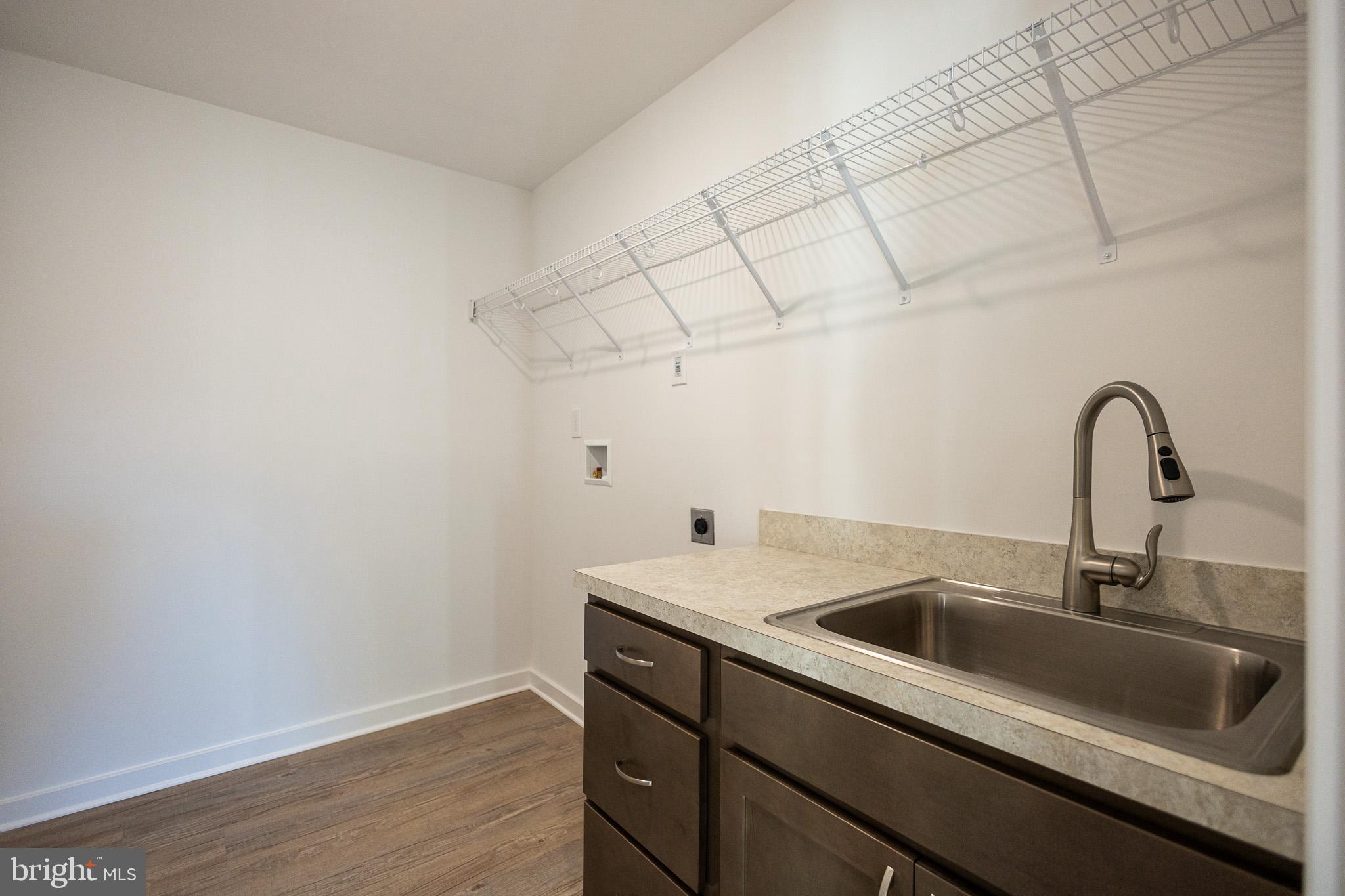 CARDINAL POINTE - Residential