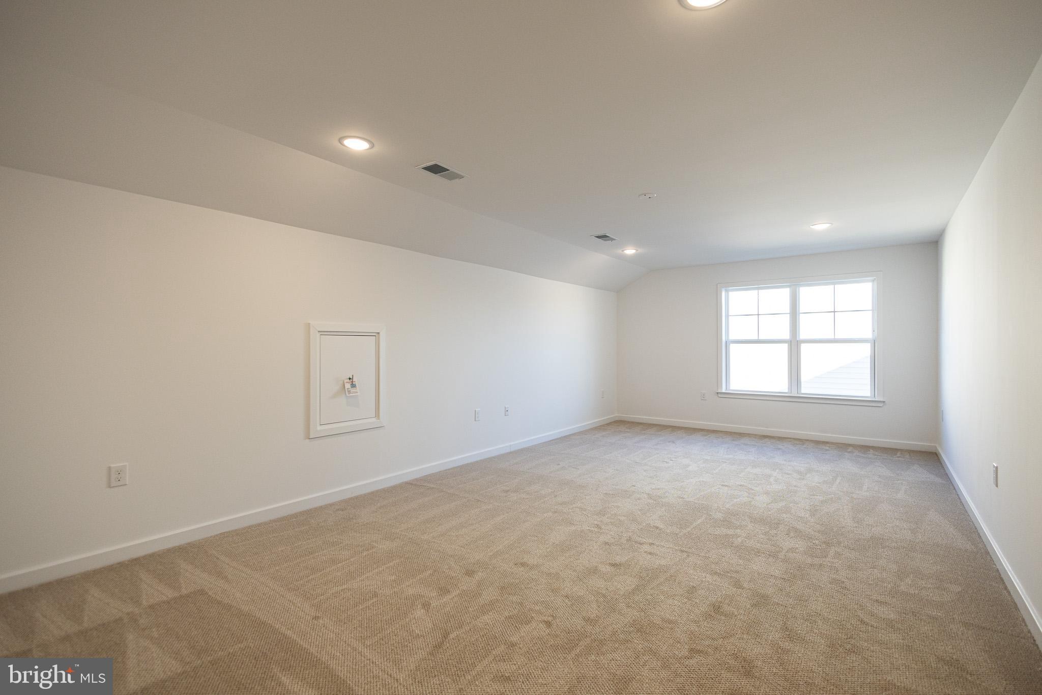 CARDINAL POINTE - Residential