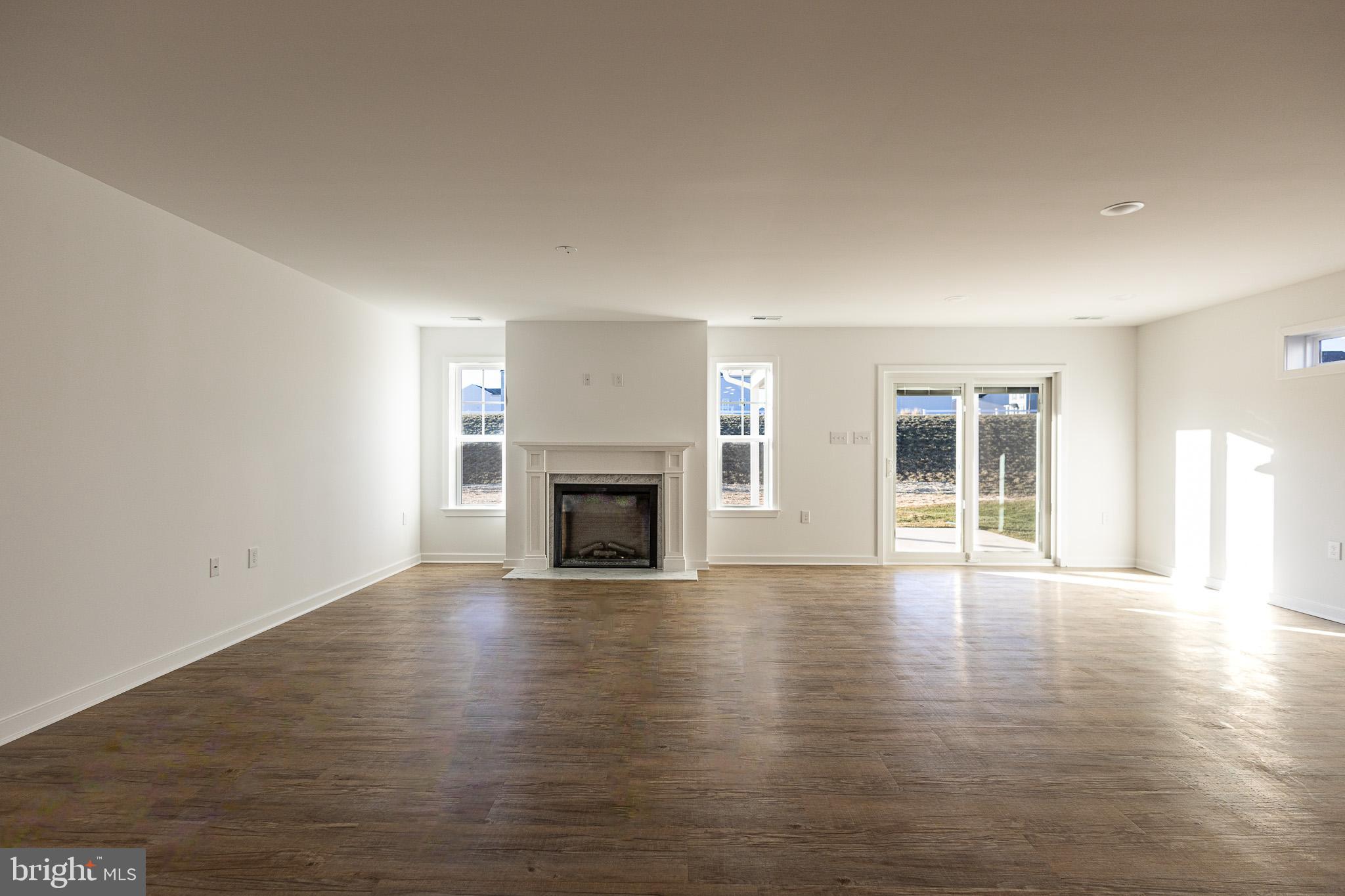 CARDINAL POINTE - Residential