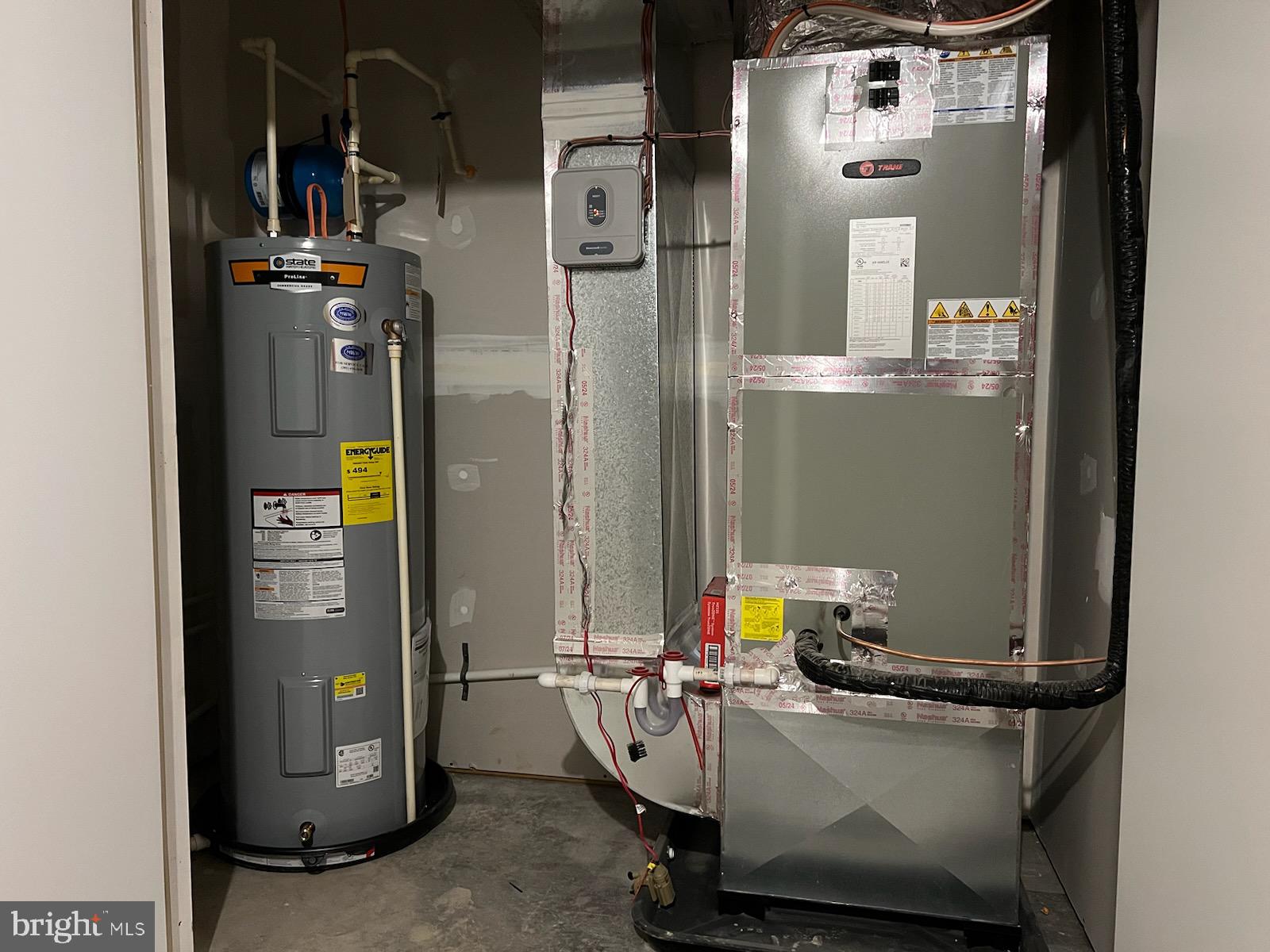 CARDINAL POINTE - Residential