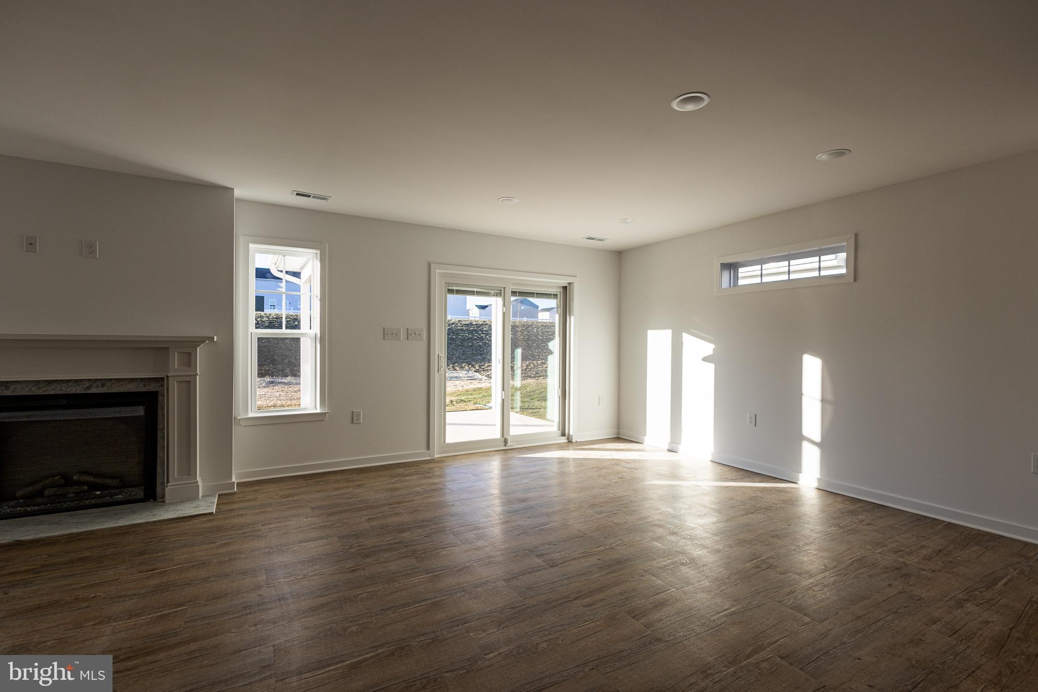 CARDINAL POINTE - Residential