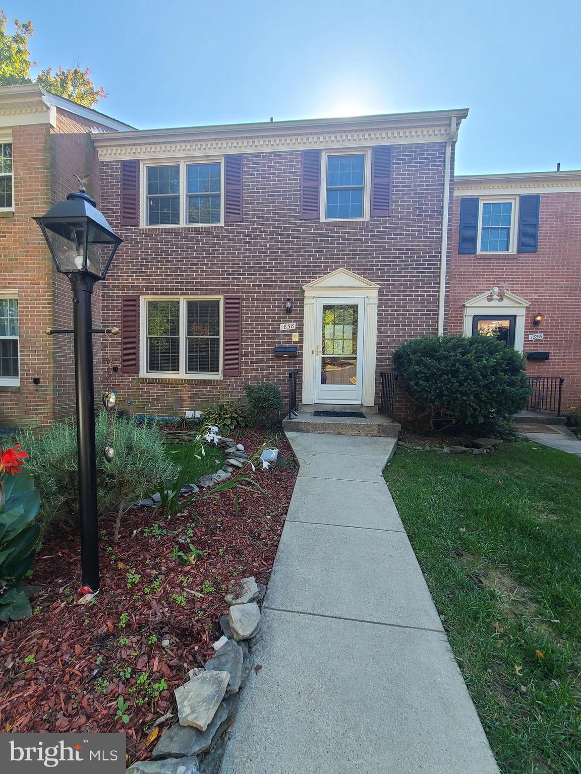 RESTON - Residential Lease