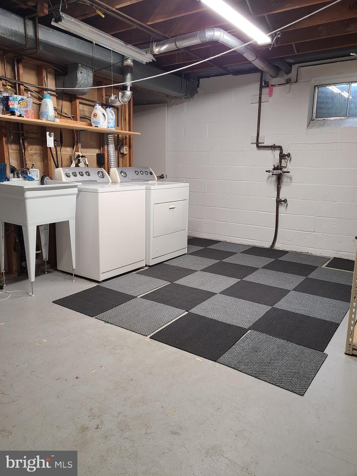 RESTON - Residential Lease