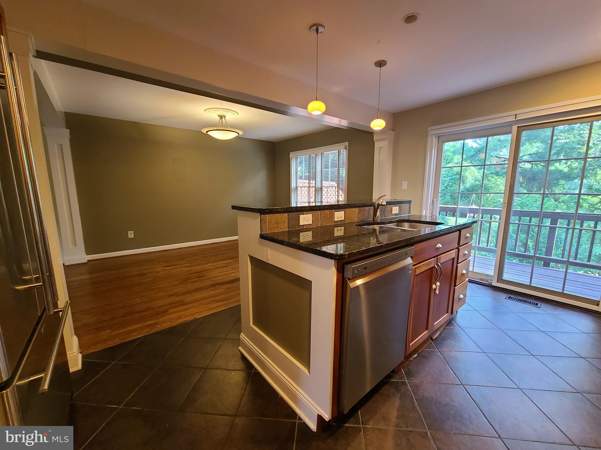 RESTON - Residential Lease