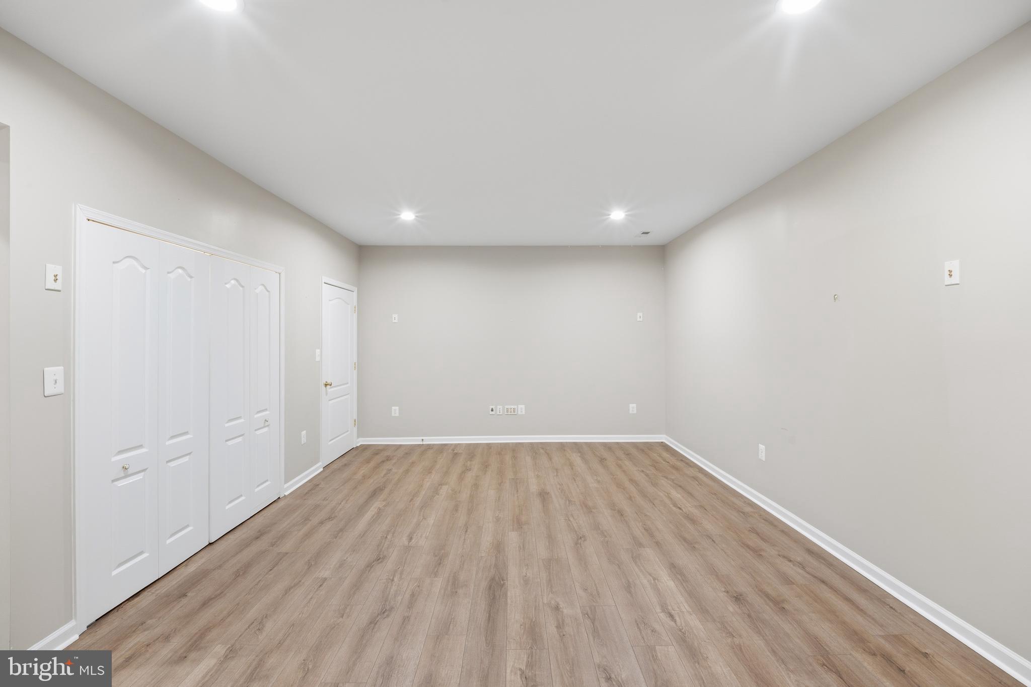 NEW BRISTOW VILLAGE - Residential