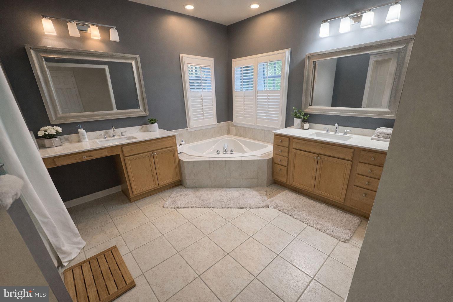 NEW BRISTOW VILLAGE - Residential