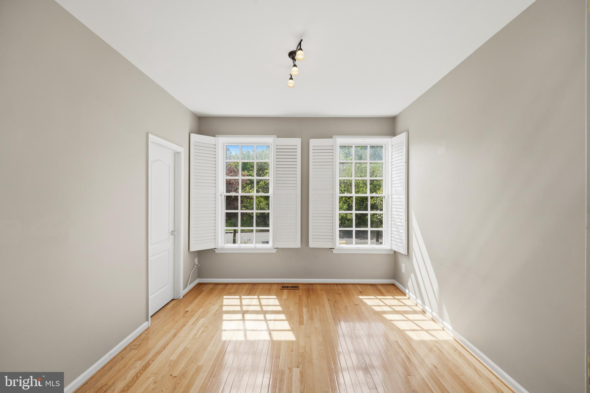 NEW BRISTOW VILLAGE - Residential