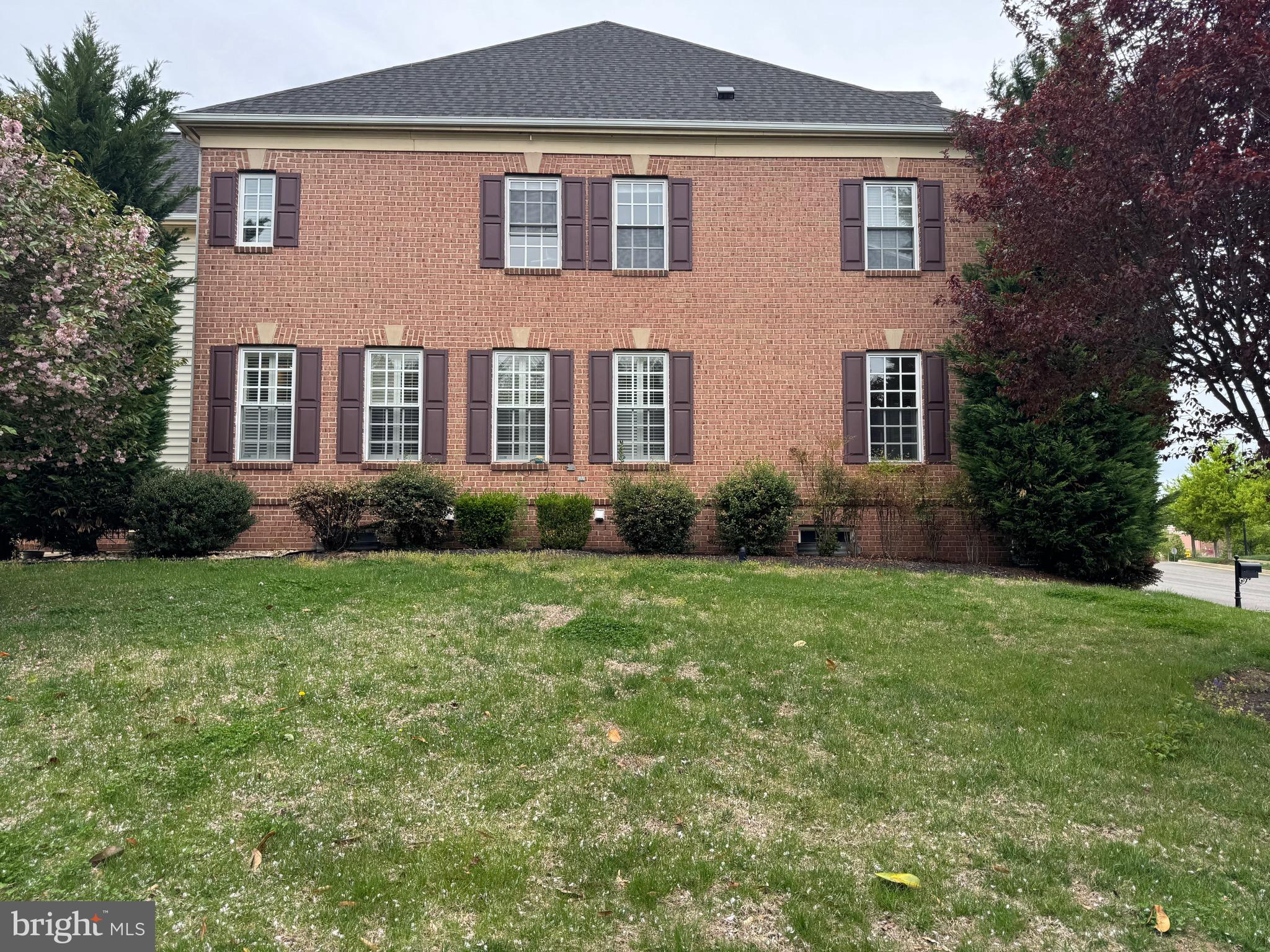 NEW BRISTOW VILLAGE - Residential