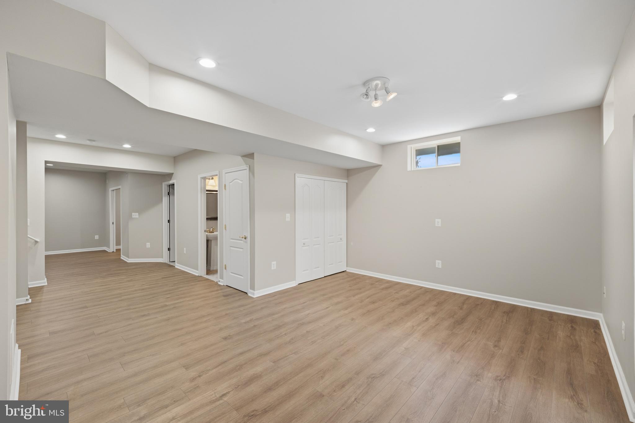 NEW BRISTOW VILLAGE - Residential