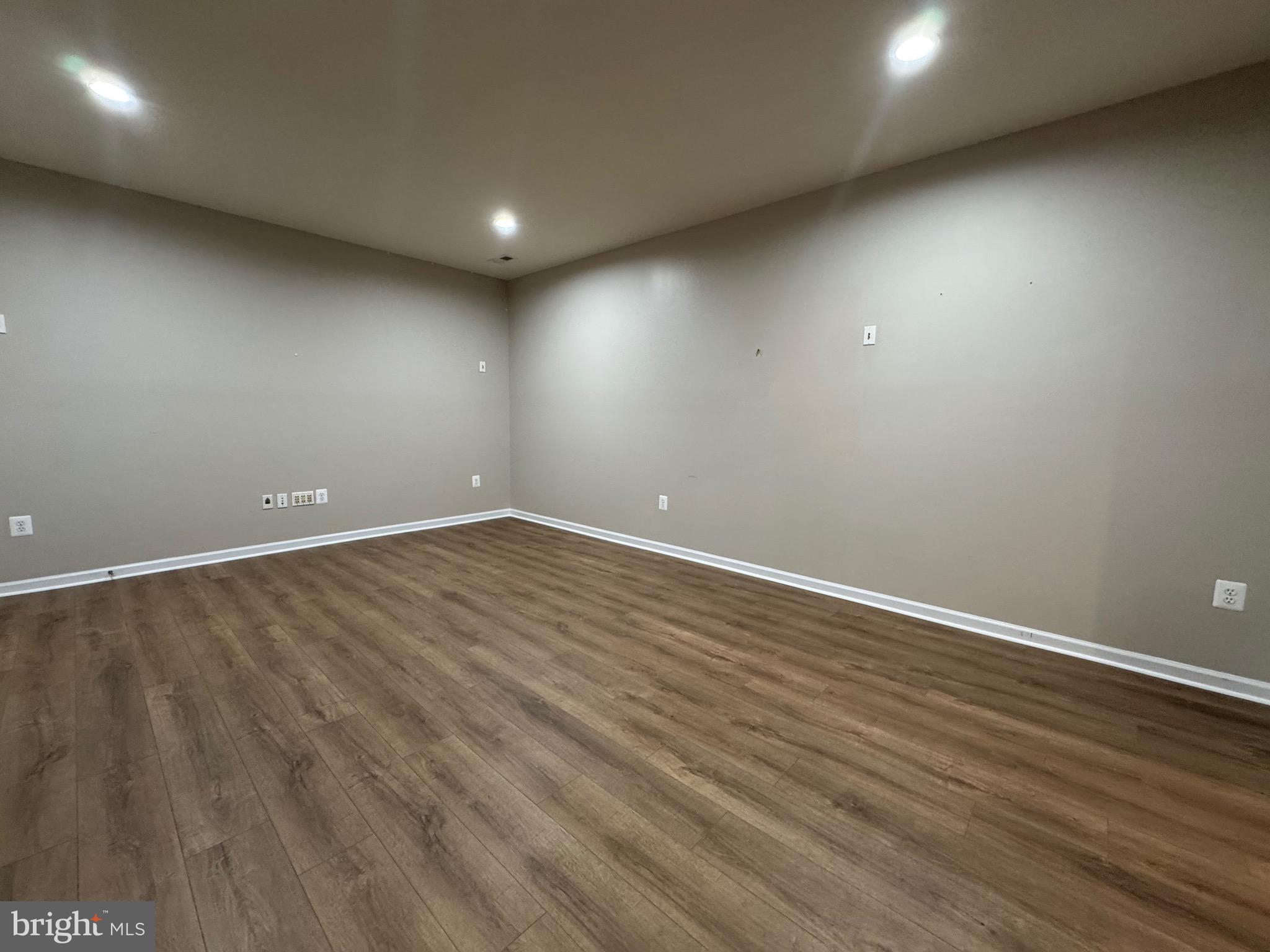 NEW BRISTOW VILLAGE - Residential