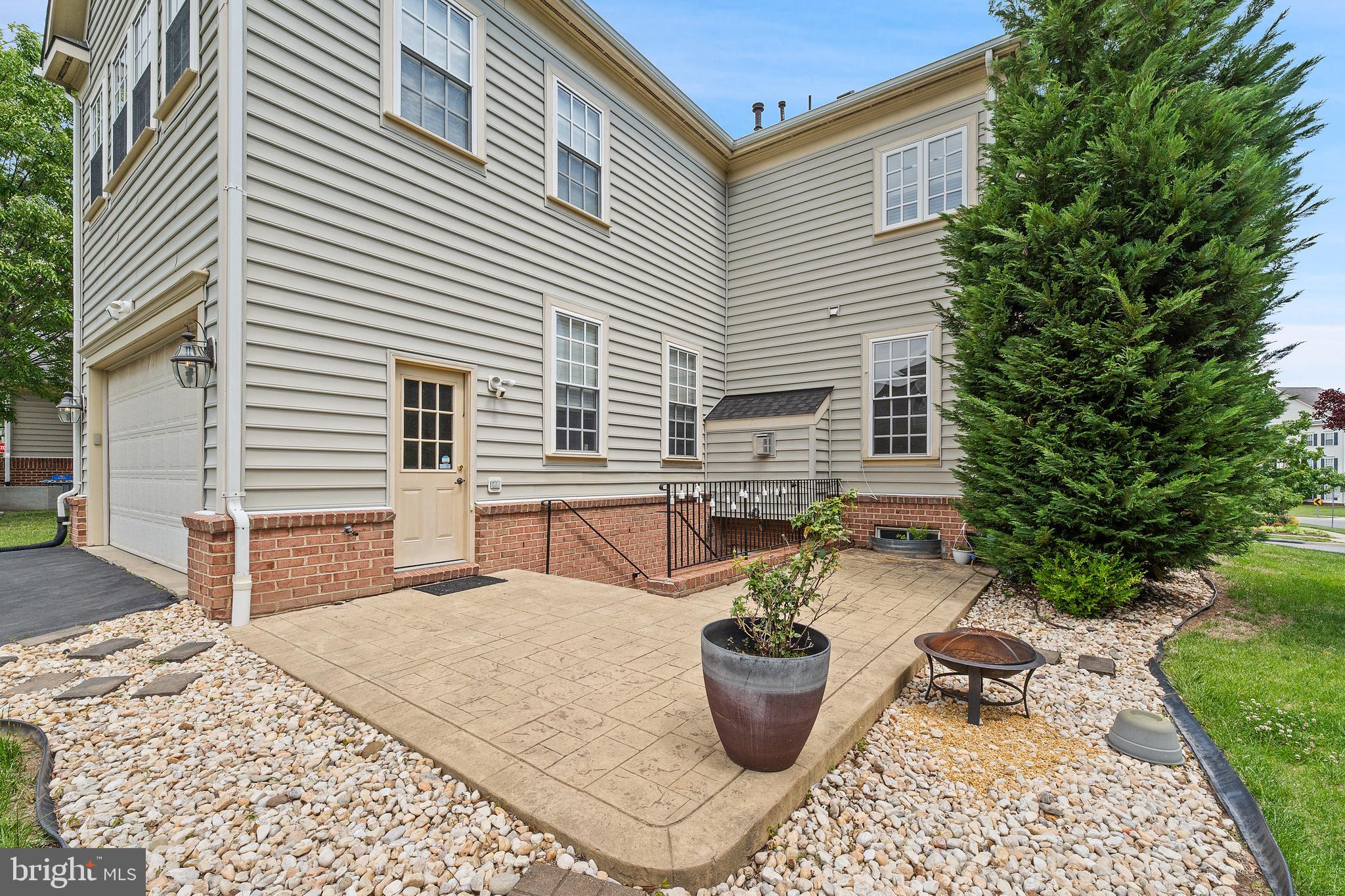 11701 TOWN GREEN ROAD