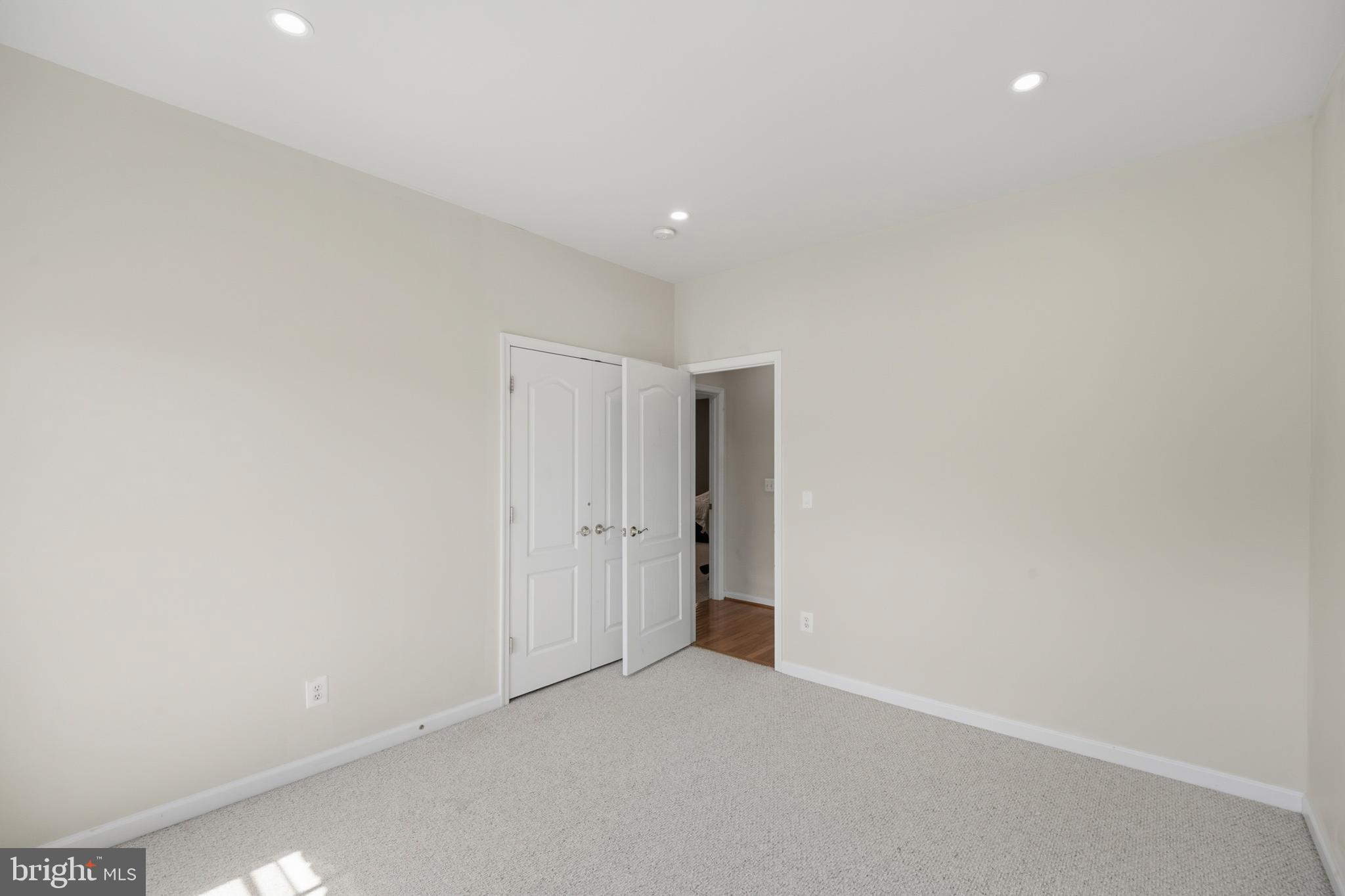 NEW BRISTOW VILLAGE - Residential