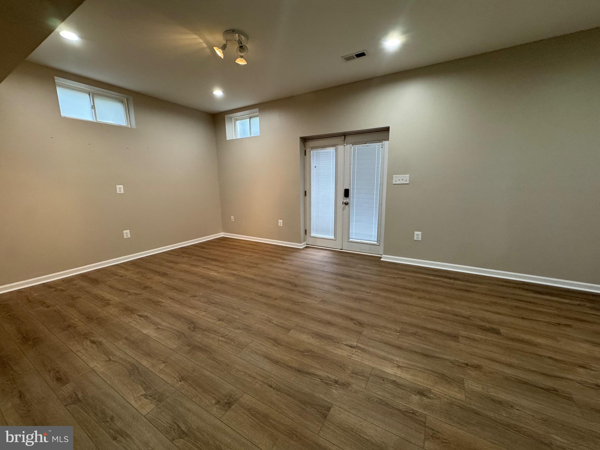 NEW BRISTOW VILLAGE - Residential