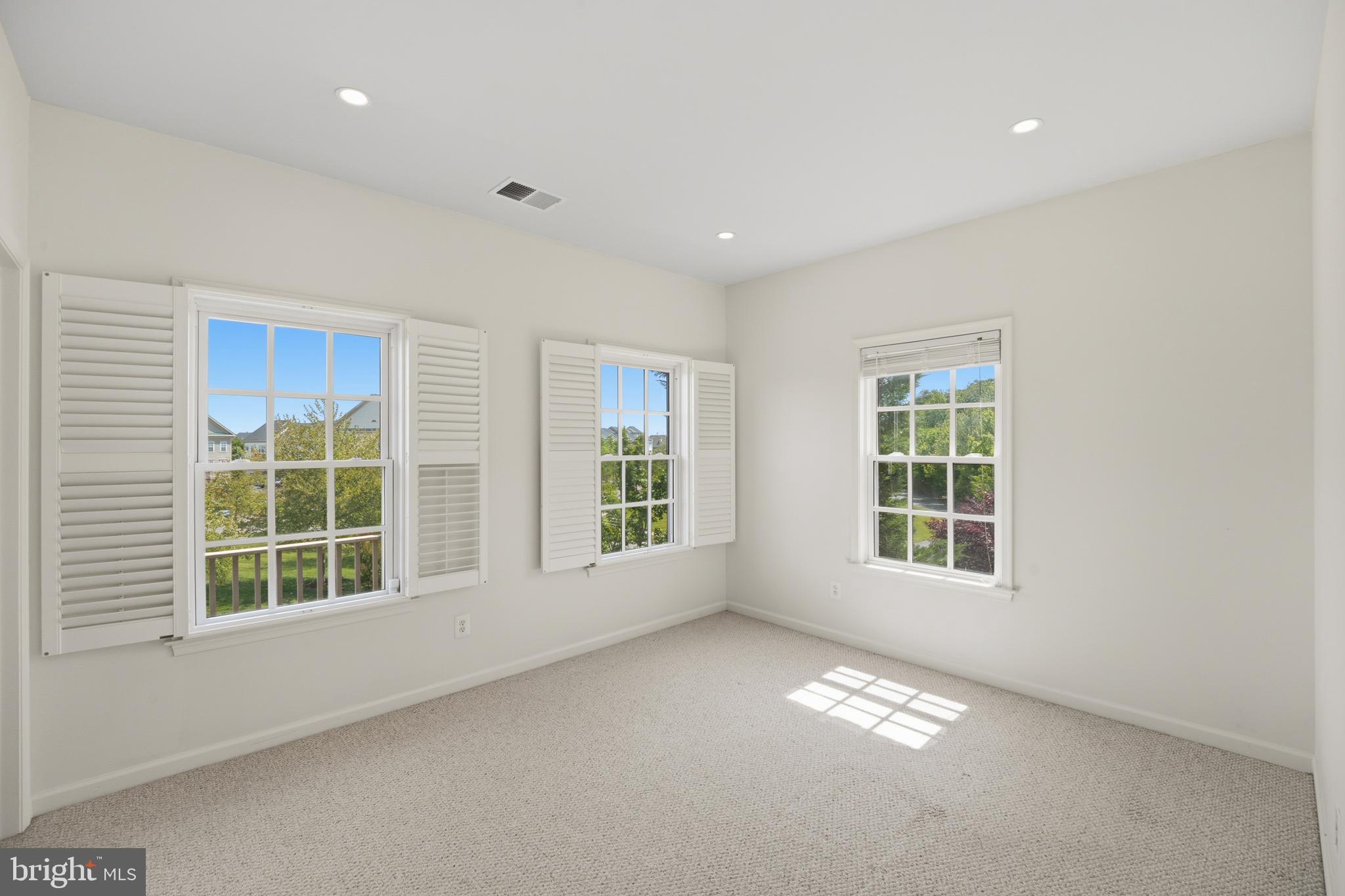 NEW BRISTOW VILLAGE - Residential