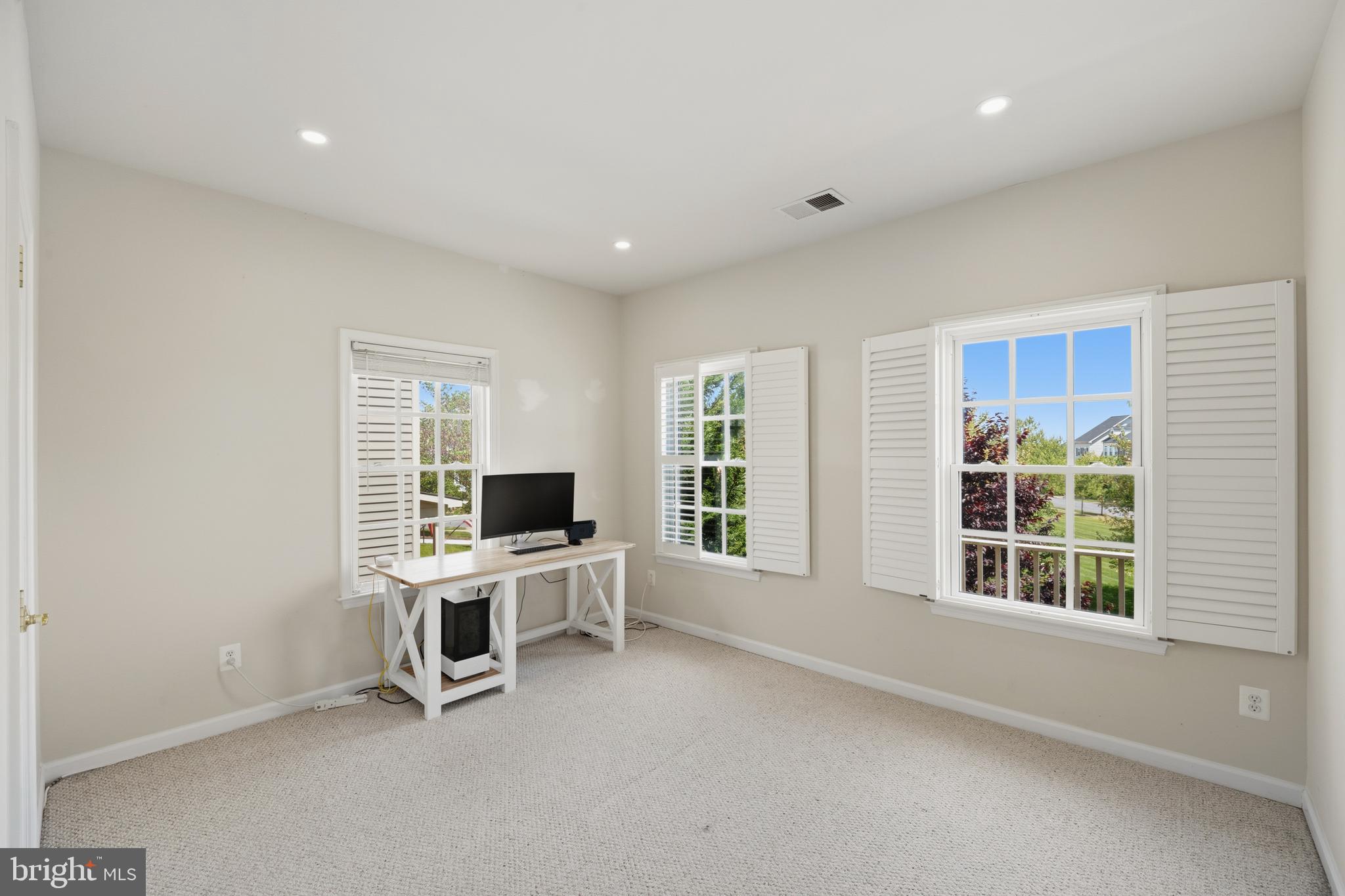 NEW BRISTOW VILLAGE - Residential