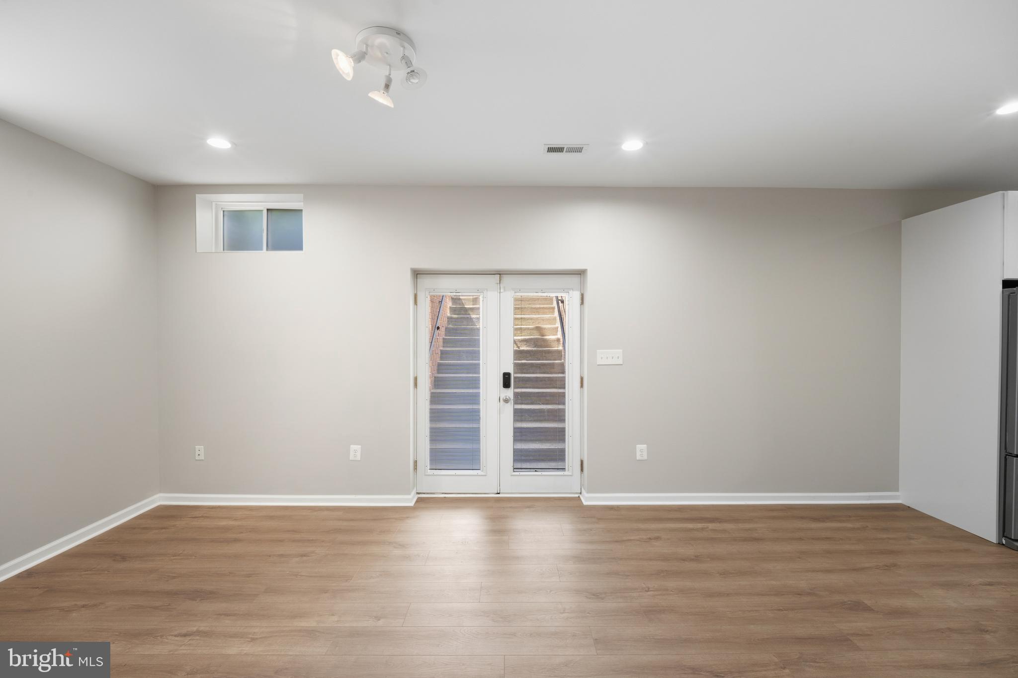 NEW BRISTOW VILLAGE - Residential