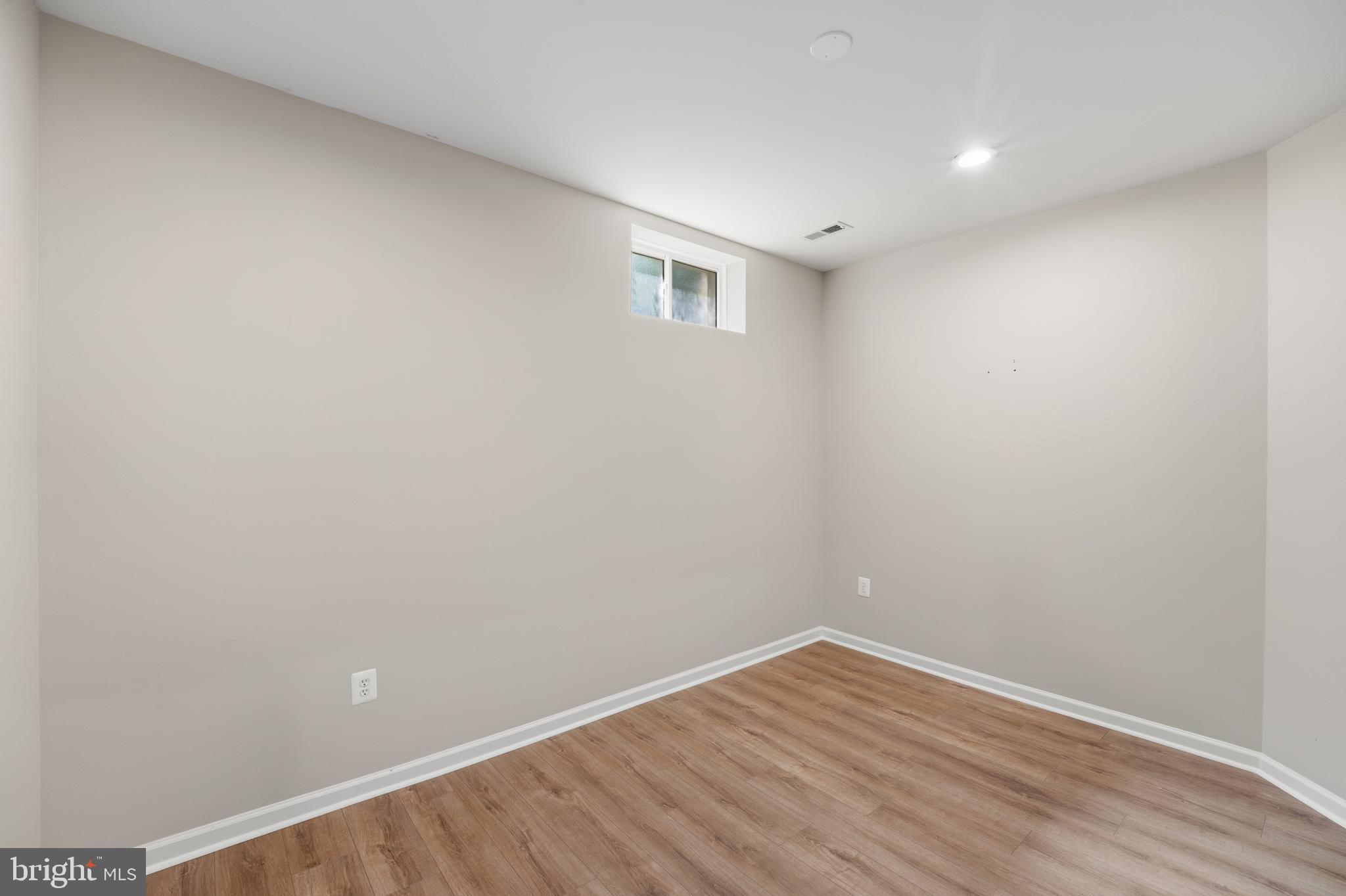 NEW BRISTOW VILLAGE - Residential