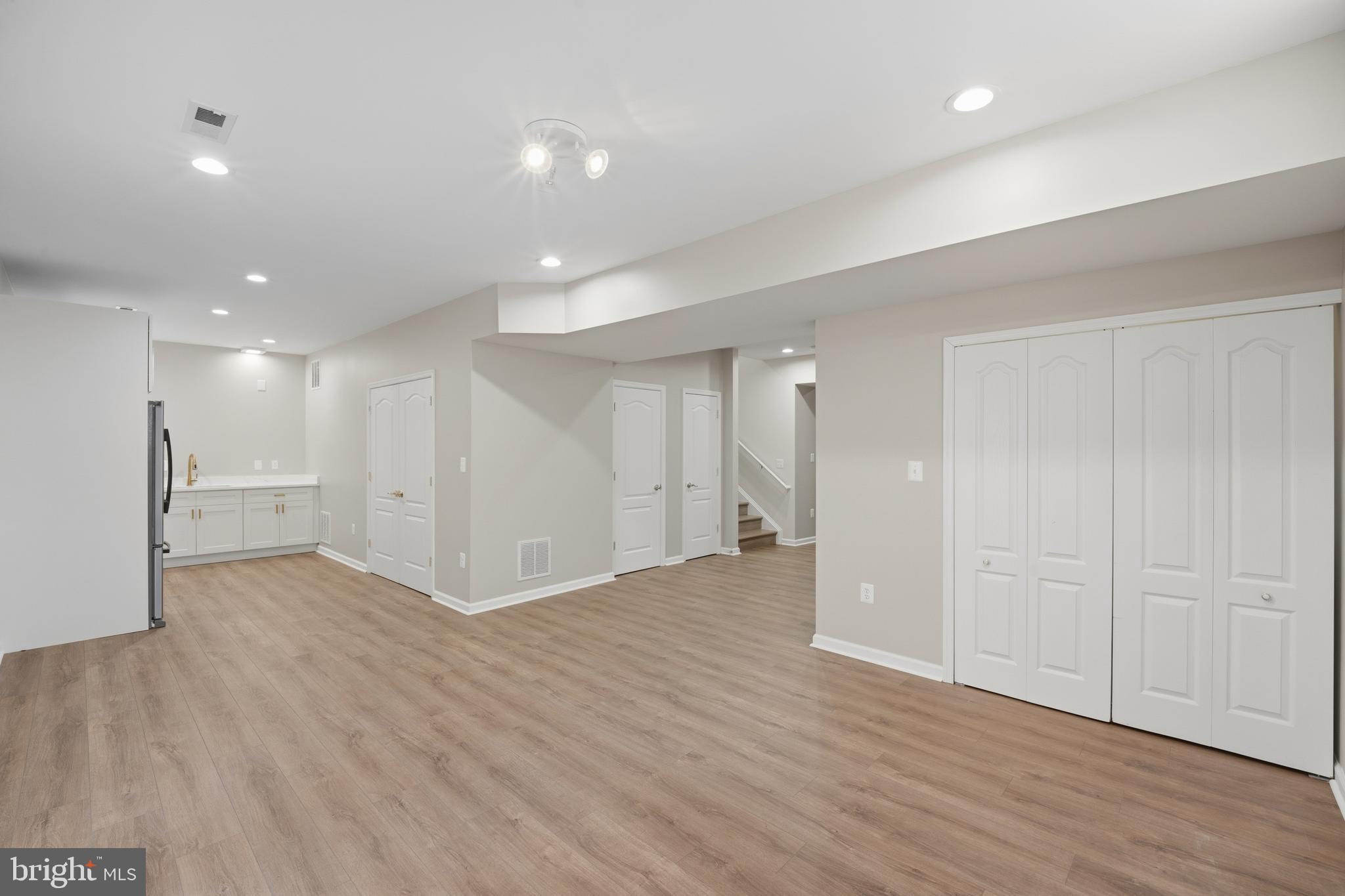 NEW BRISTOW VILLAGE - Residential