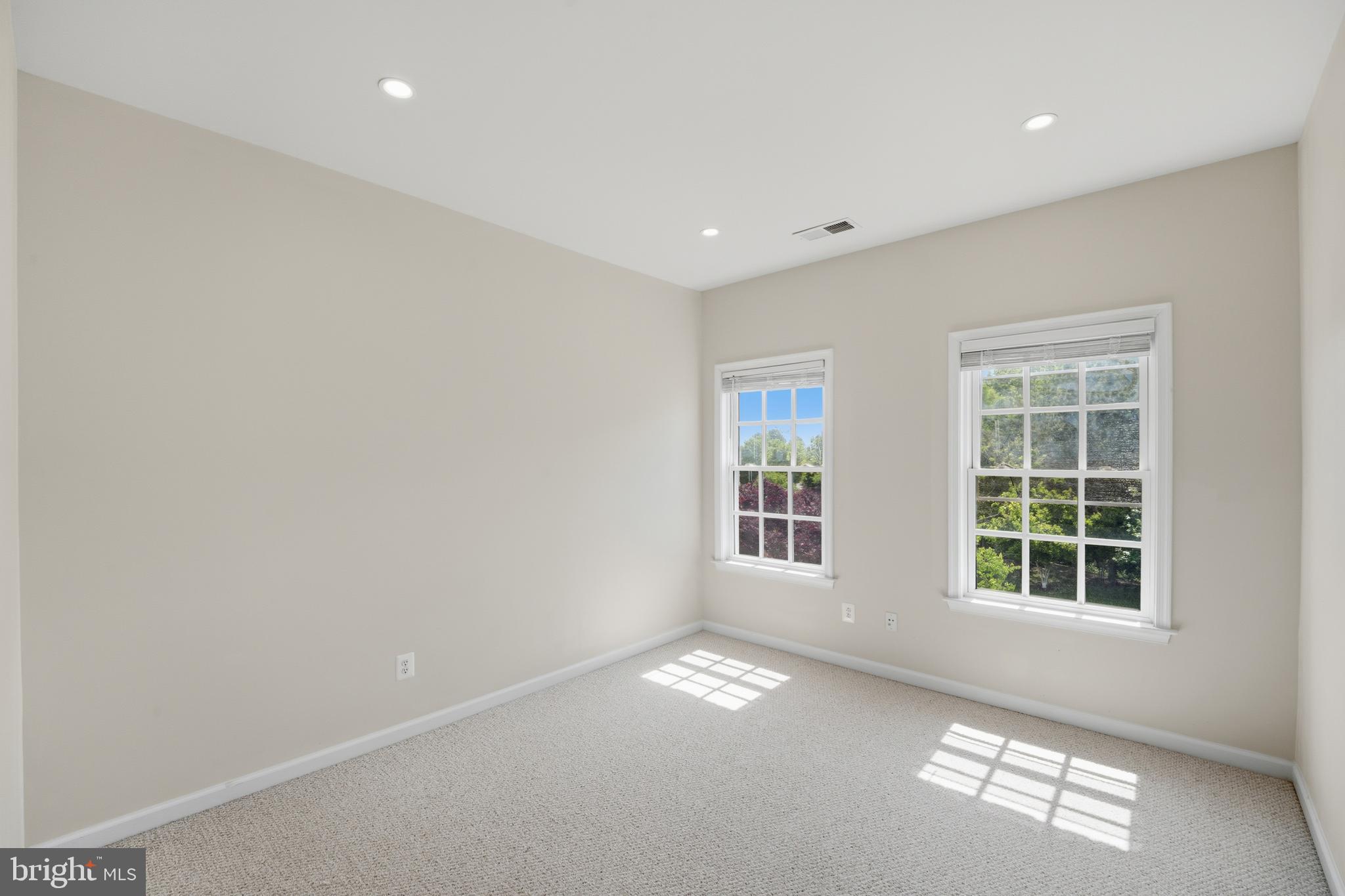 NEW BRISTOW VILLAGE - Residential