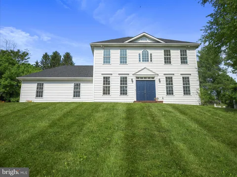 526 Colston Drive, Falling Waters, WV MLS: WVBE2040196